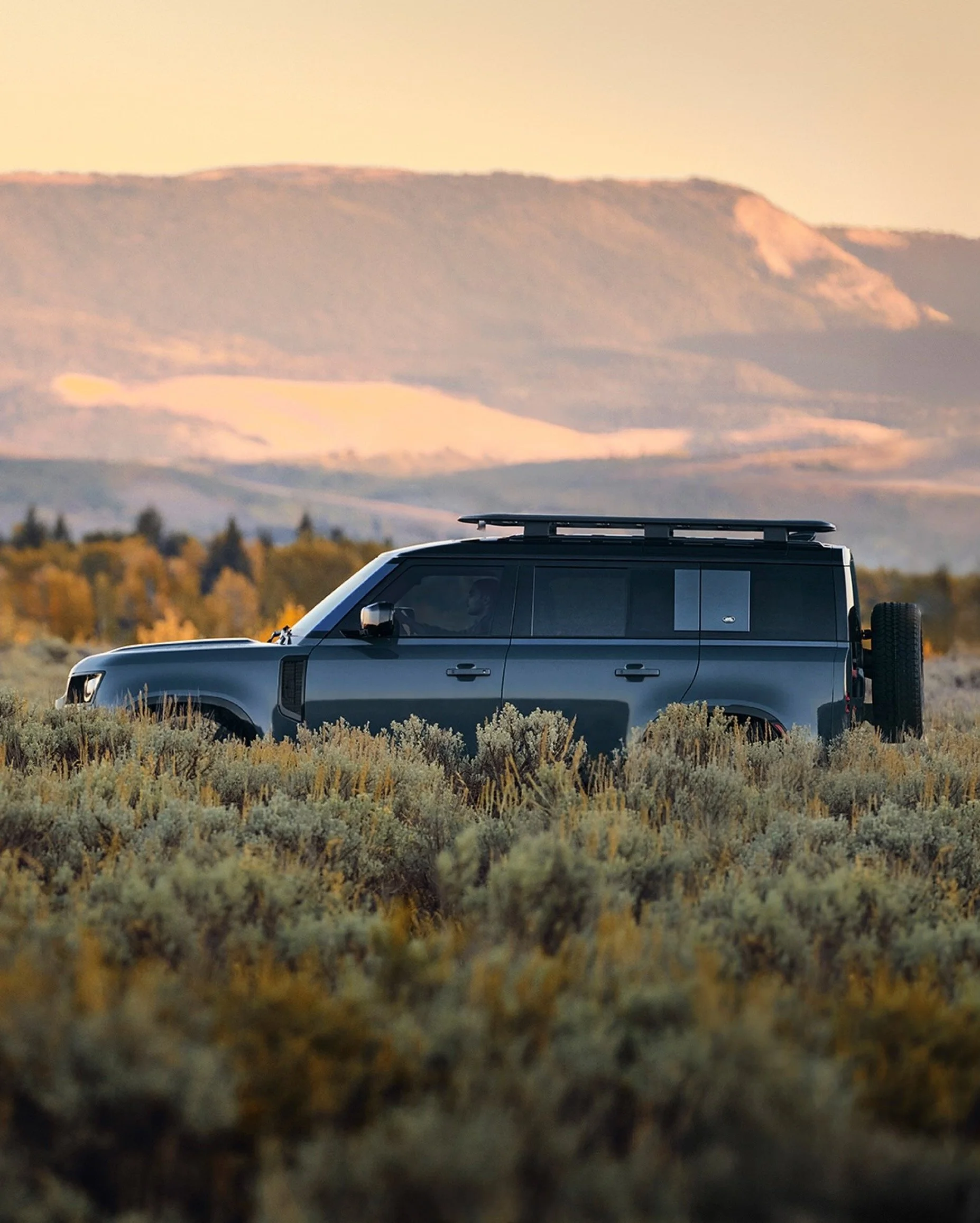 Paul-Hempstead-Captures-Land-Rover-Defender-Wyoming 2025-2.jpeg