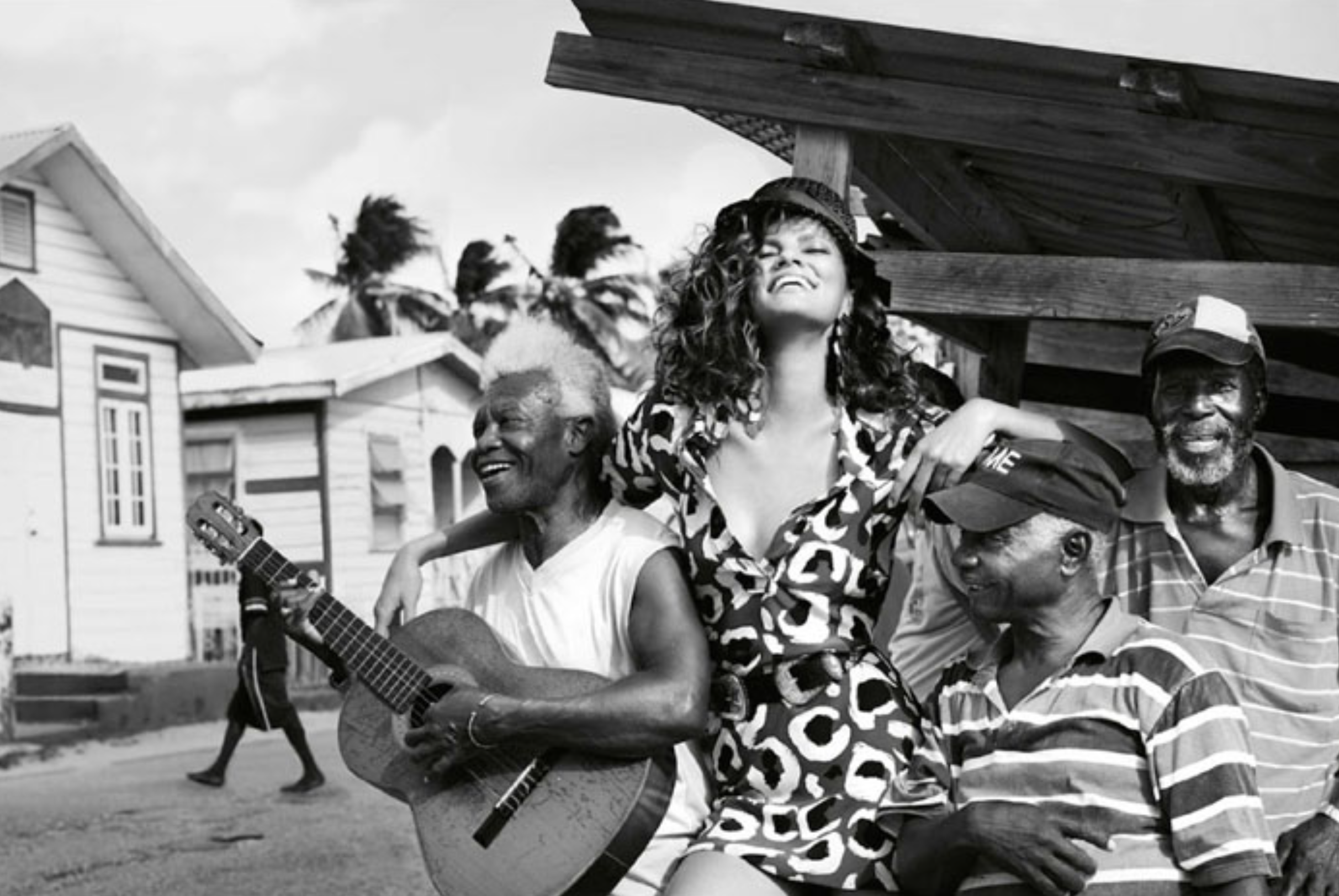 Barbara-Fialho-by-David-Gubert-for-Marie-Claire-Australia-2011-10.png