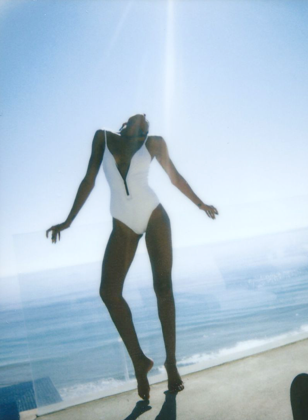 Gracie-Carvalho-by-Jurij-Treskow-Flair-Germany-July-2017-1.png