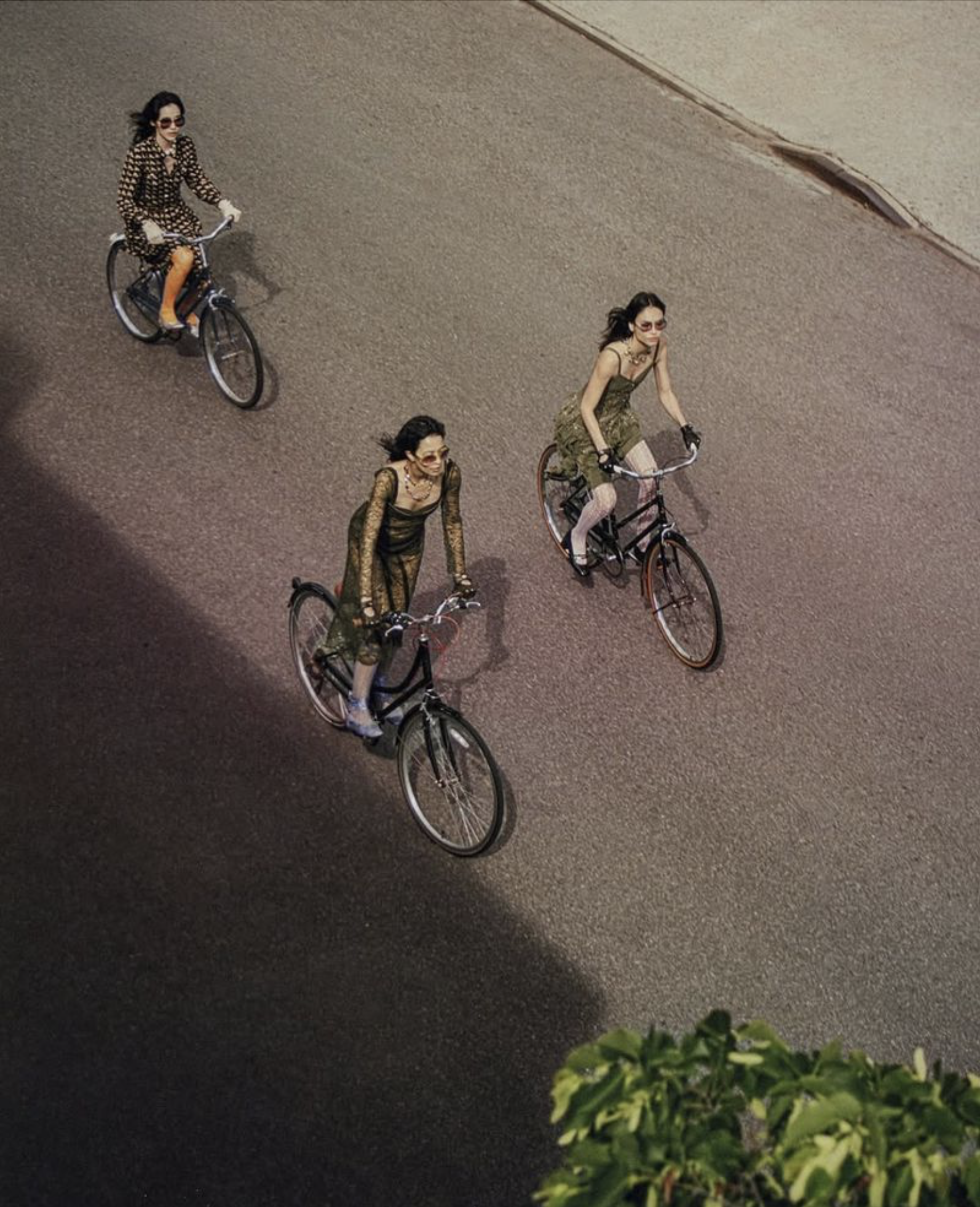 Vogue-China-June-2025-Bikes-by-Kin-Chan-Coedel-2.png
