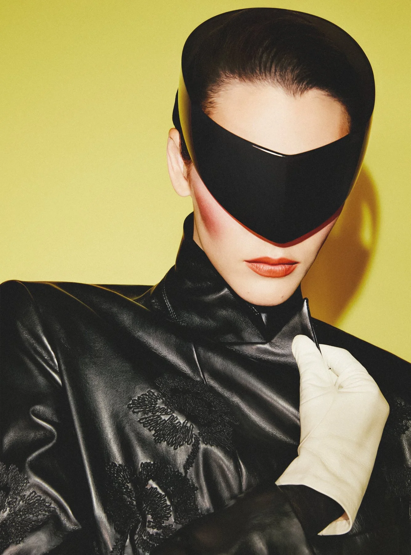 Vittoria-Ceretti-by-Carlijn-Jacobs-Vogue-Italia-July-2025-4.jpg