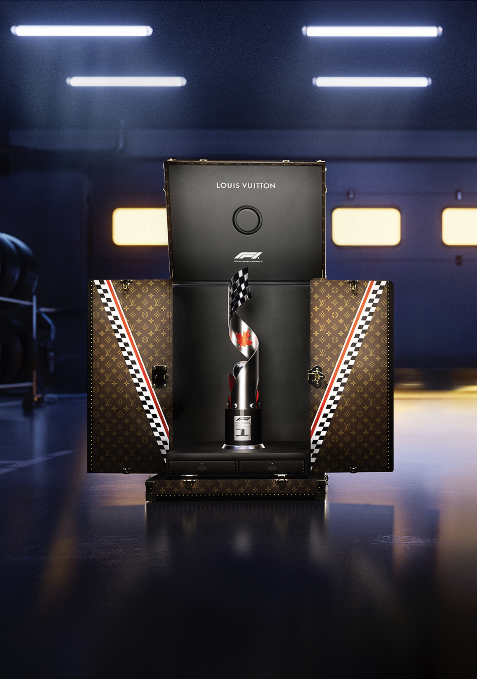 Louis-Vuitton-Formula-1-Trophy-Trunk-2.png