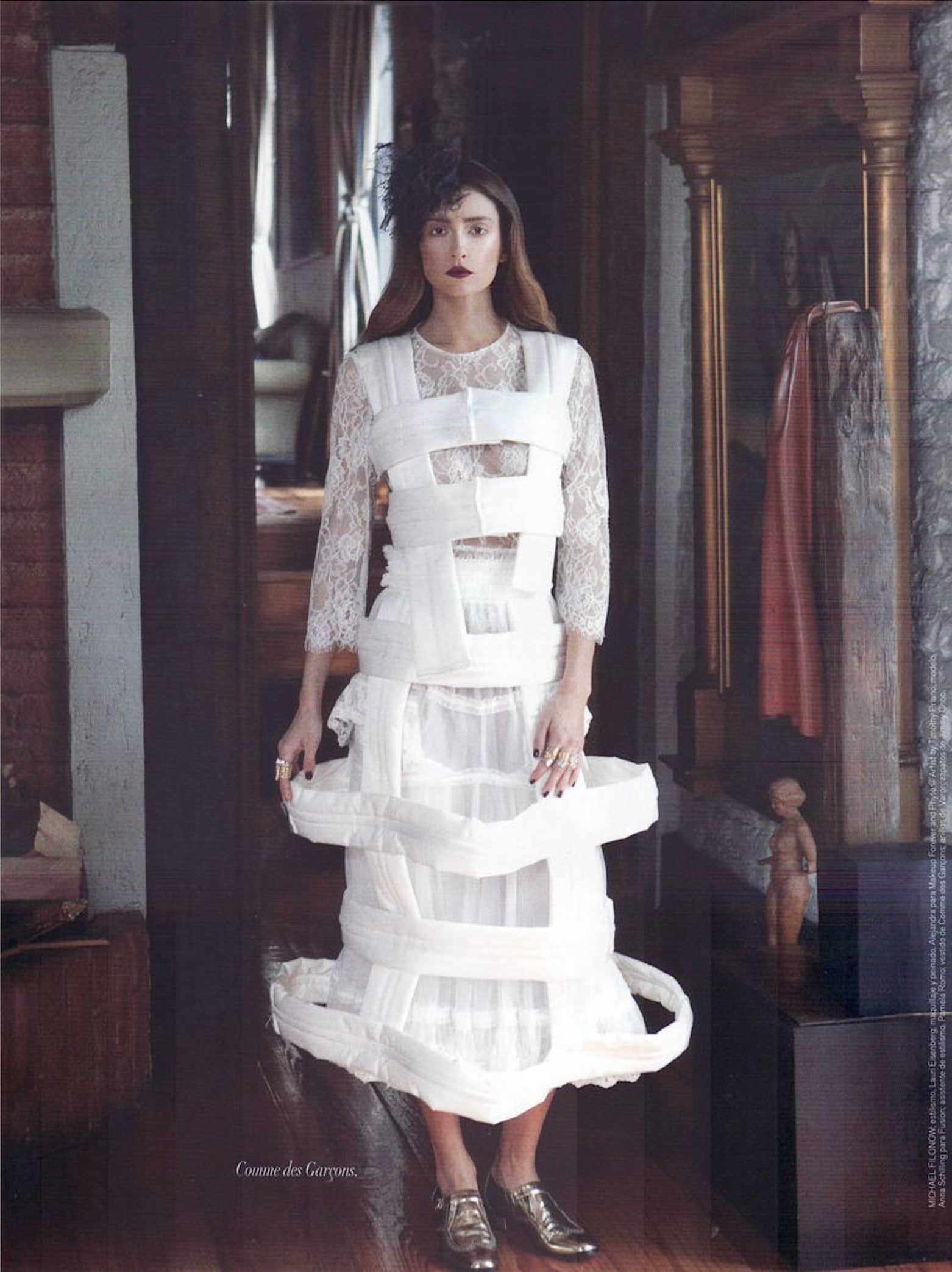 Anna-Schilling-by-Mike-Filinow-Vogue-Mexico-November-2012-3.png
