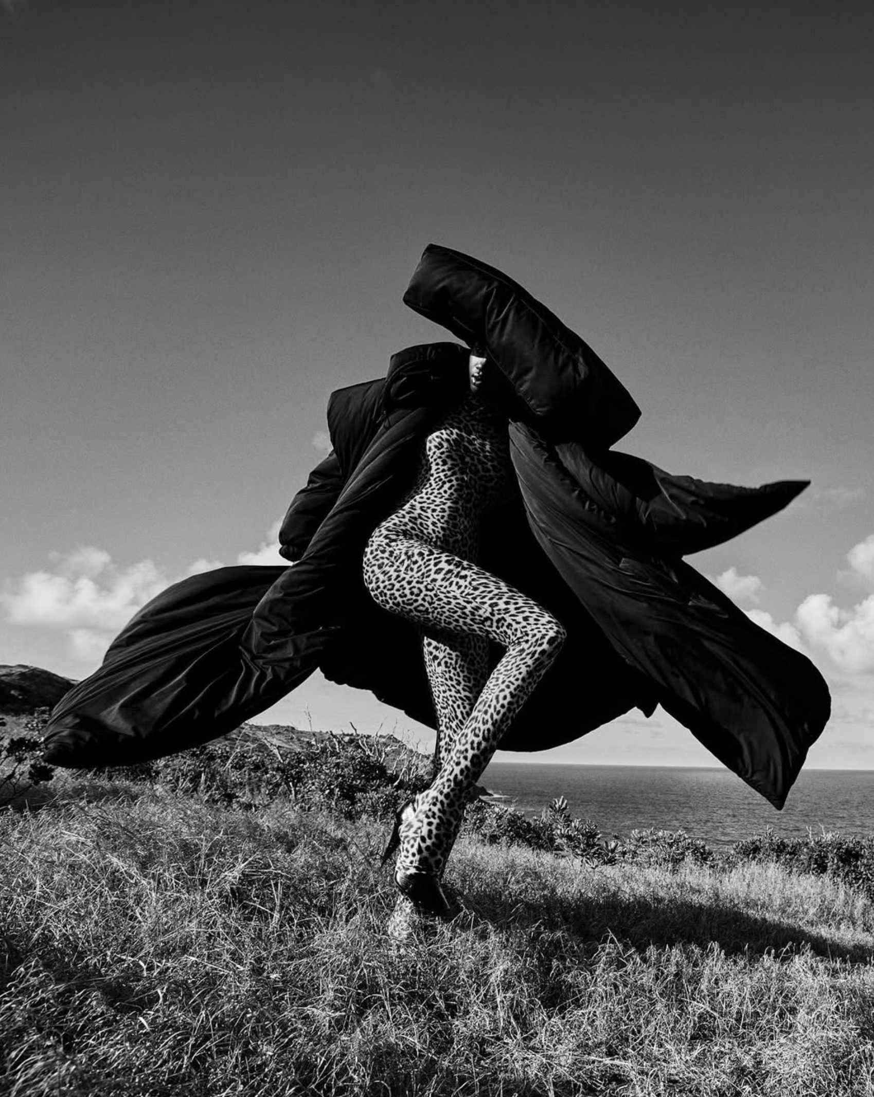 Anok-Yai-by-Mario-Sorrenti-Vogue-Paris-August-2025-6.png