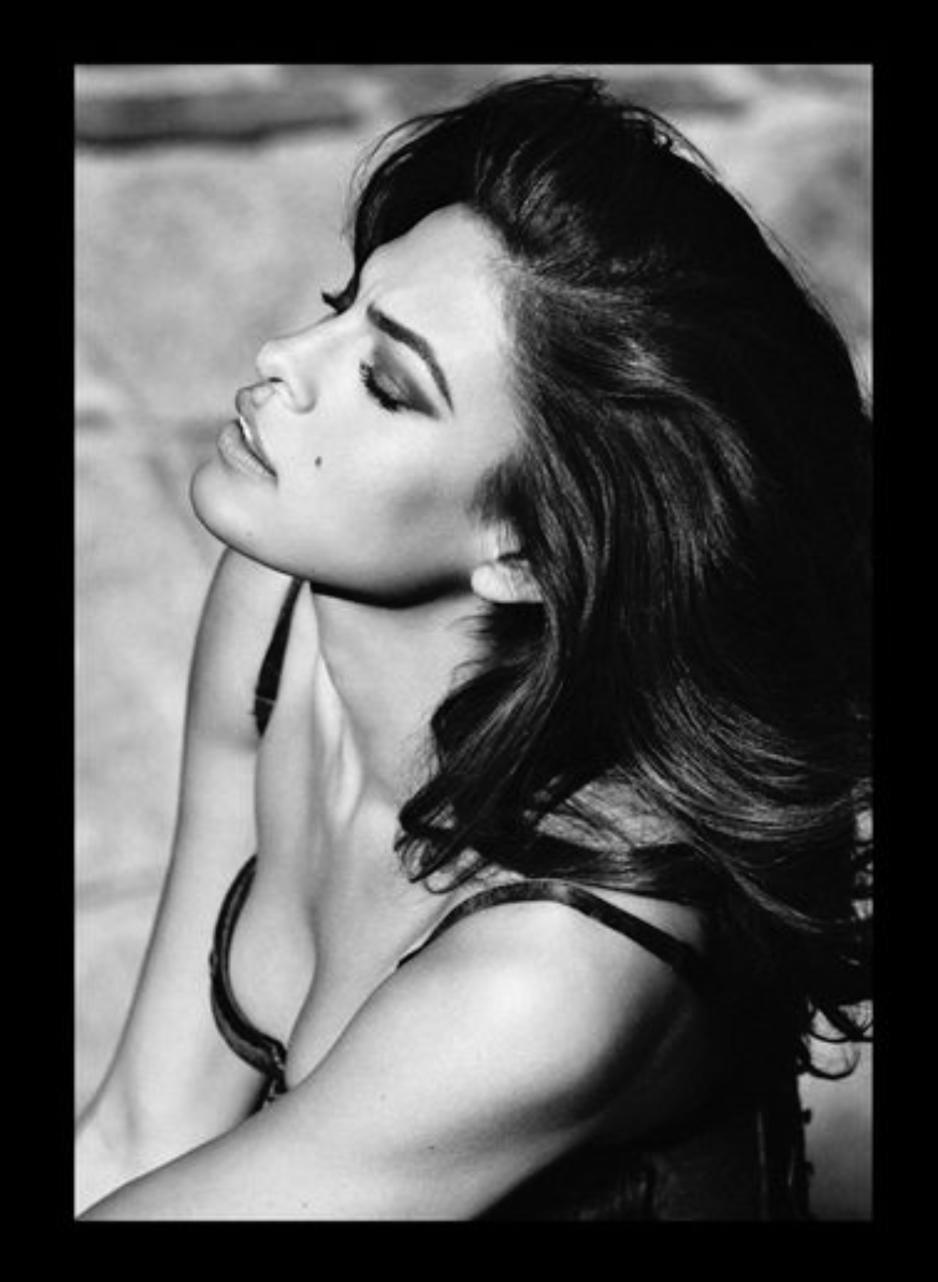 Eva-Mendez-by-Txema-Yeste-Marie-Claire-US-March-2012-4.png