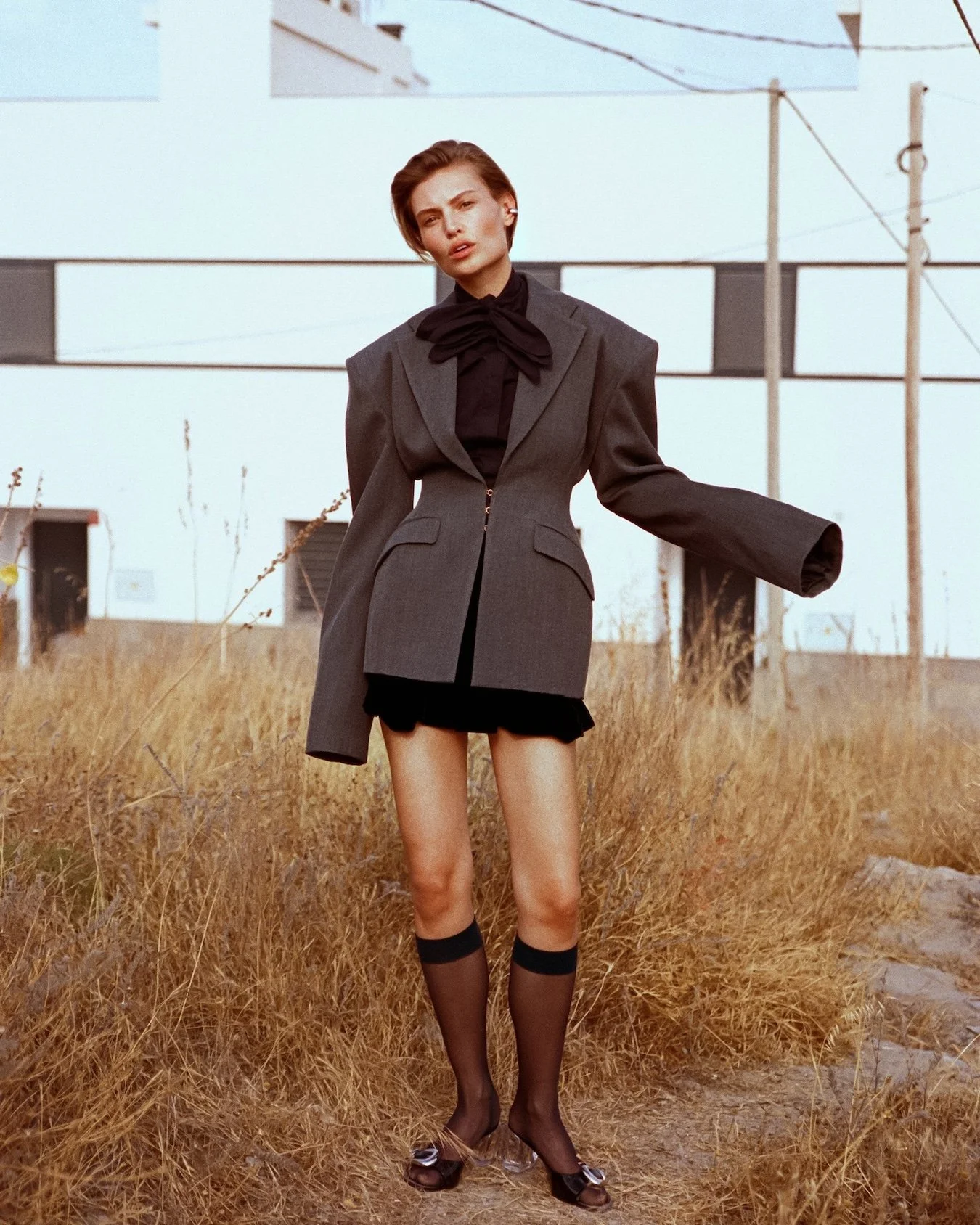 Bibi-Breslin-by-Julia-Noni-Vogue-Spain-August-2025-6.jpg