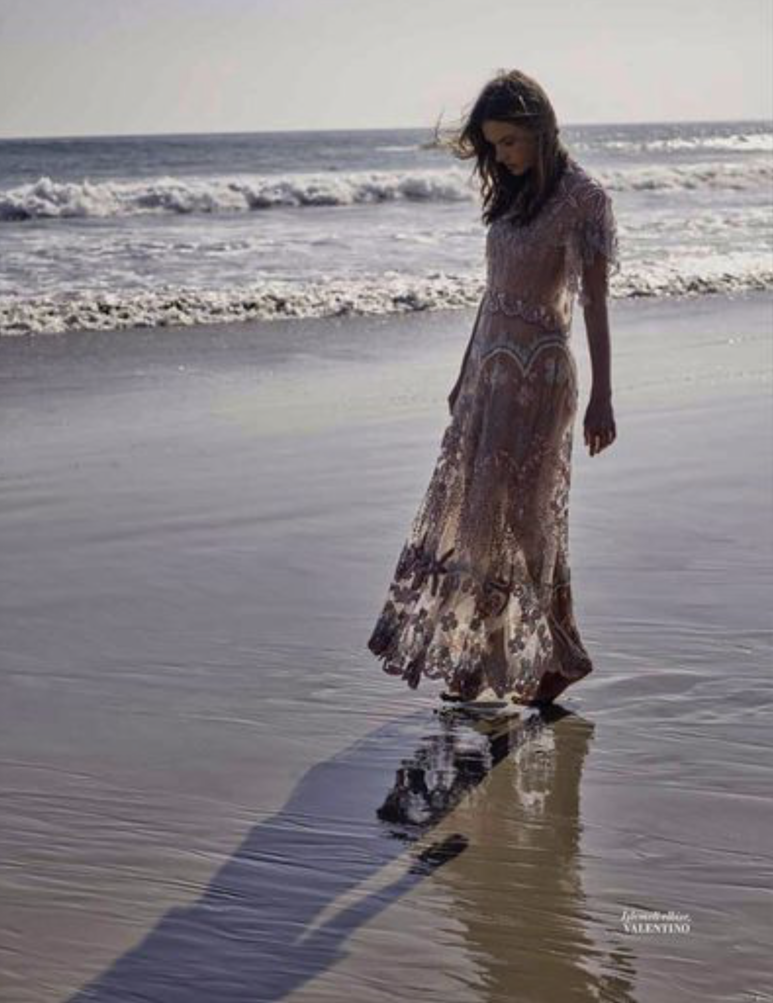 Alessandra-Ambrosio-by-Stewart-Shining-L'Officiel-Turkey-June-2015-15.png