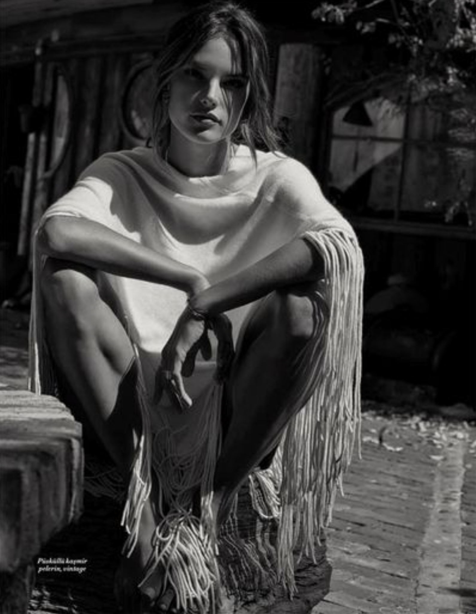 Alessandra-Ambrosio-by-Stewart-Shining-L'Officiel-Turkey-June-2015-16.png