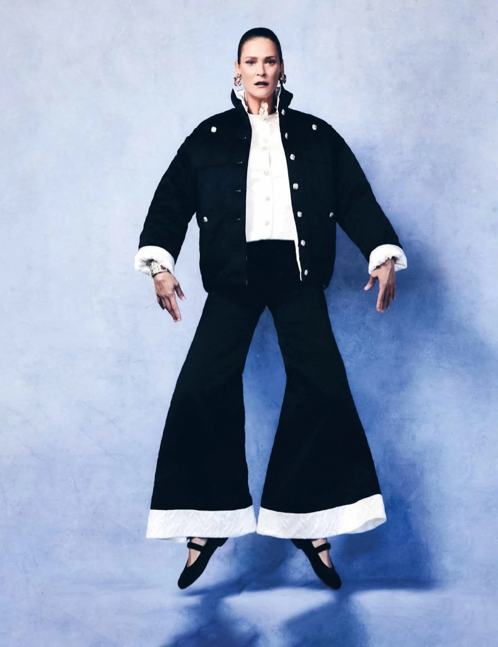 Carmen-Kass-by-Rocio-Ramos-Harpers-Bazaar-Spain-August-2025-2.jpg