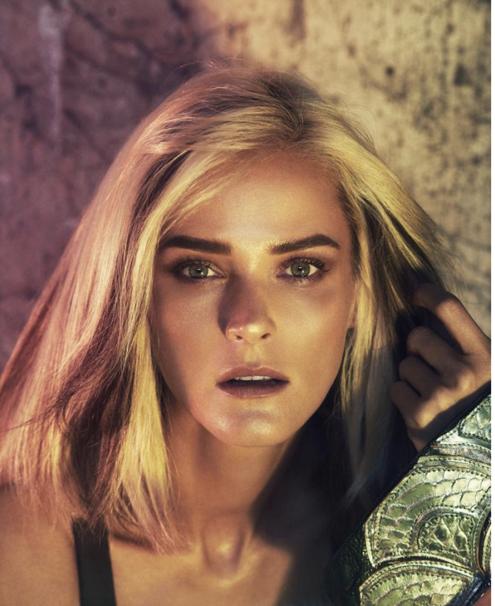 Carmen-Kass-by-Mariano-Vivanco-Vogue-Latin-America-September-2012-5.png