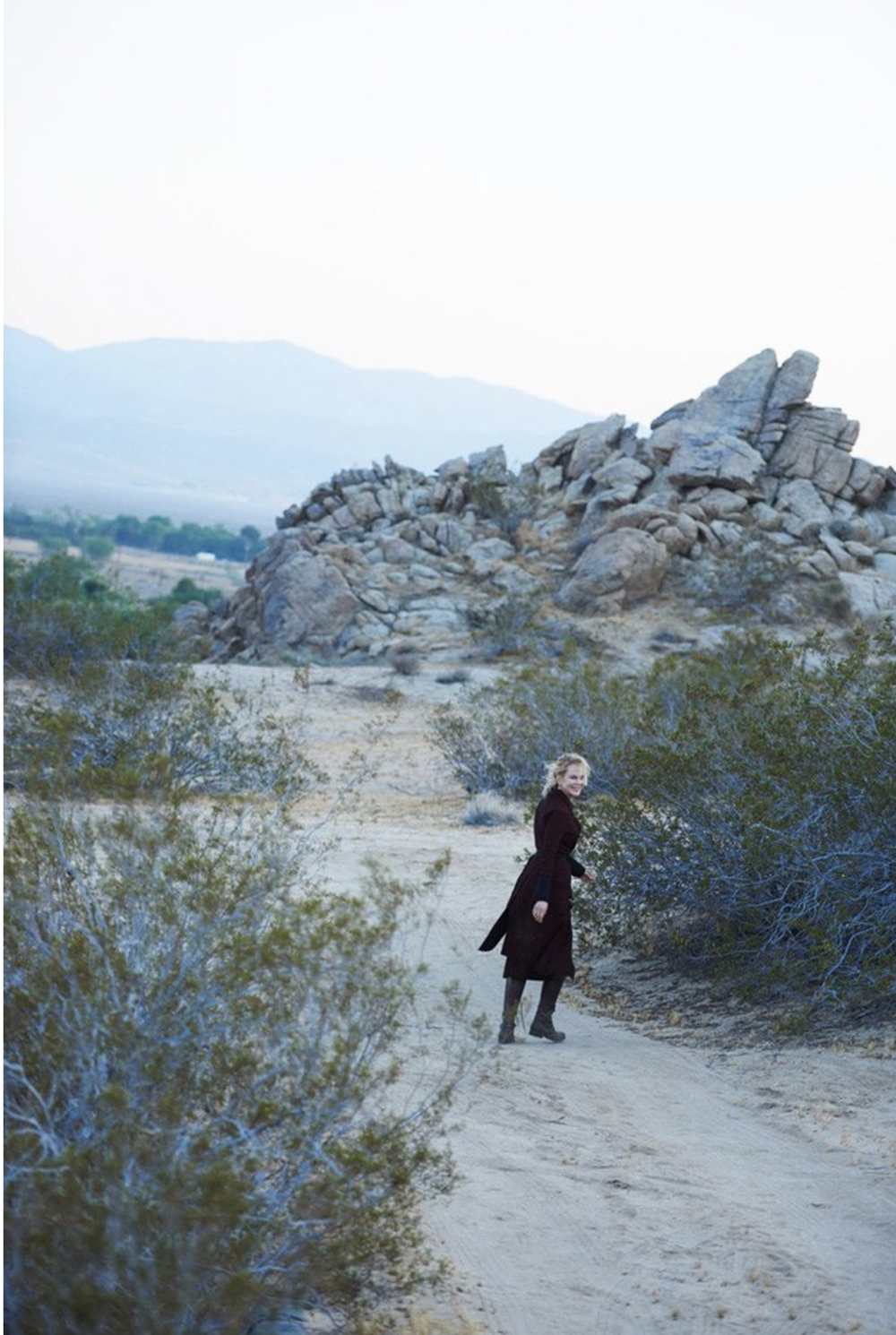 Nicole-Kidman-by-Peter-Lindbergh-American-Vogue-July-2015-10.png