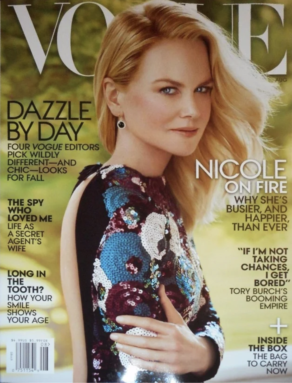 Nicole-Kidman-by-Peter-Lindbergh-American-Vogue-July-2015-11.png