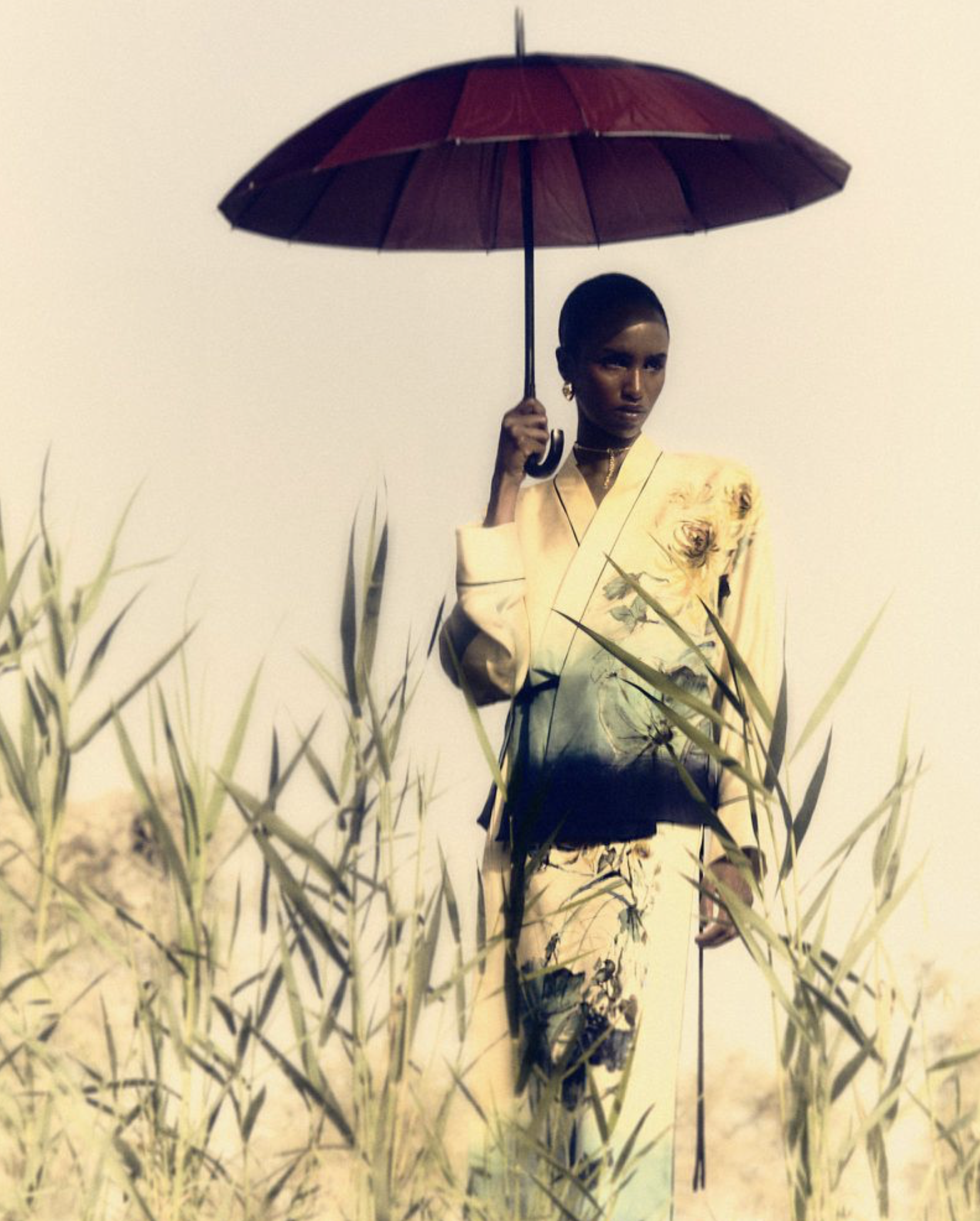 Bibi-Abdulkadir-by-Luka-Booth-Vogue-Czechoslovakia-July-2025-6.png