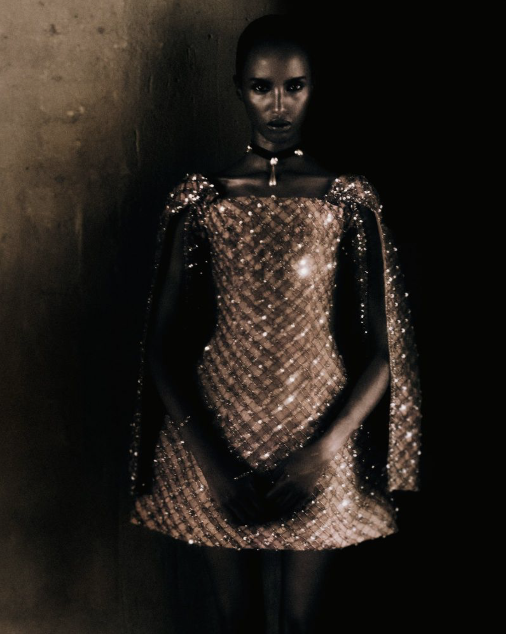 Bibi-Abdulkadir-by-Luka-Booth-Vogue-Czechoslovakia-July-2025-7.png