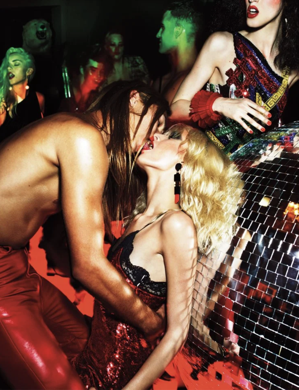 Limelight-Mert-Marcus-September-2015-21.png