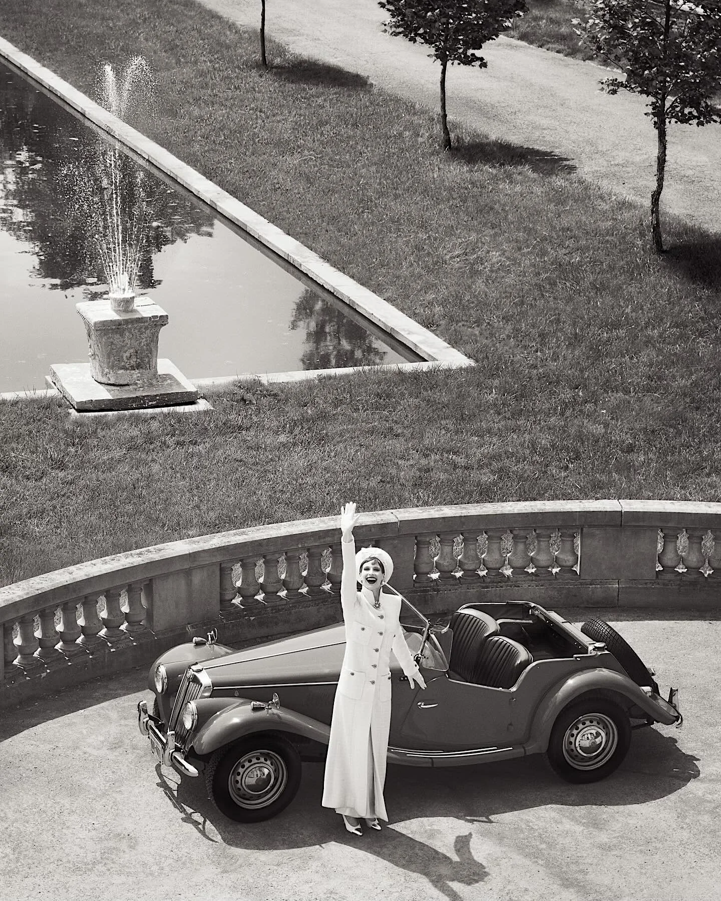 Jeanne-Cadieu-by-Steven-Meisel-Vogue-France-September-2025-3.jpeg