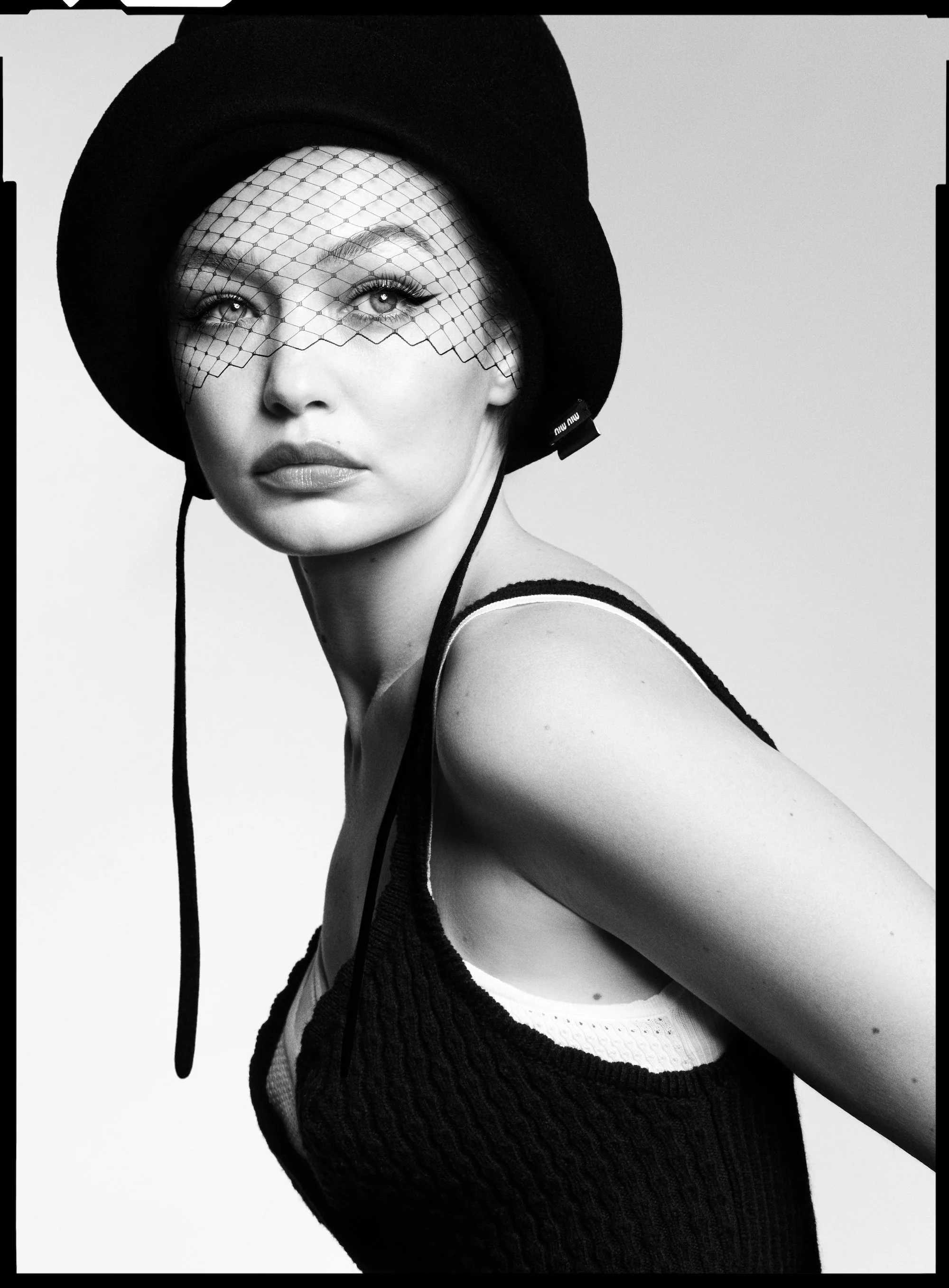 Gigi-Hadid-by-Luigi-Iango-V-Magazine-156-Fall-2025-8.jpg