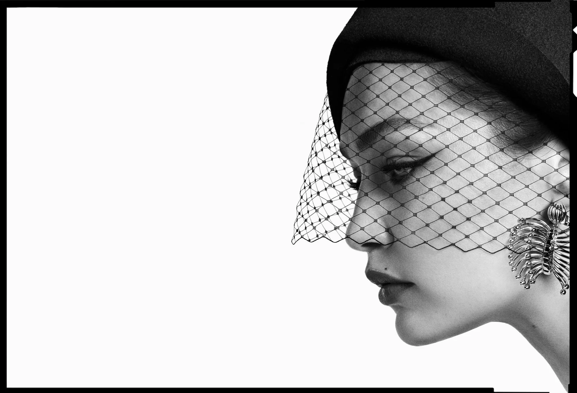 Gigi-Hadid-by-Luigi-Iango-V-Magazine-156-Fall-2025-1.jpg