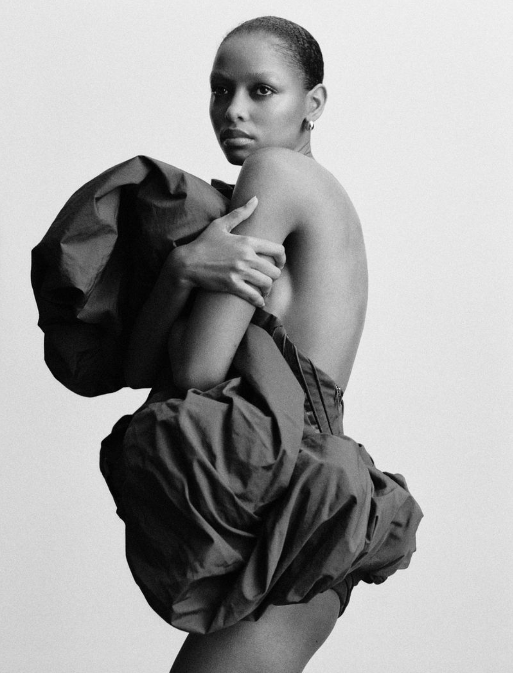 Blesnya-Minher-by-Coni-Tarallo-Vogue-Mexico-August-2025-7.png