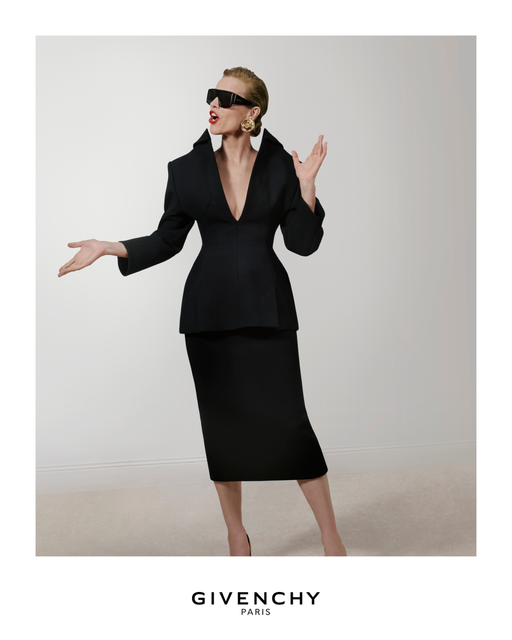 Givenchy-Fall-2025-Campaign-by-Collier-Schorr-3.jpg.webp