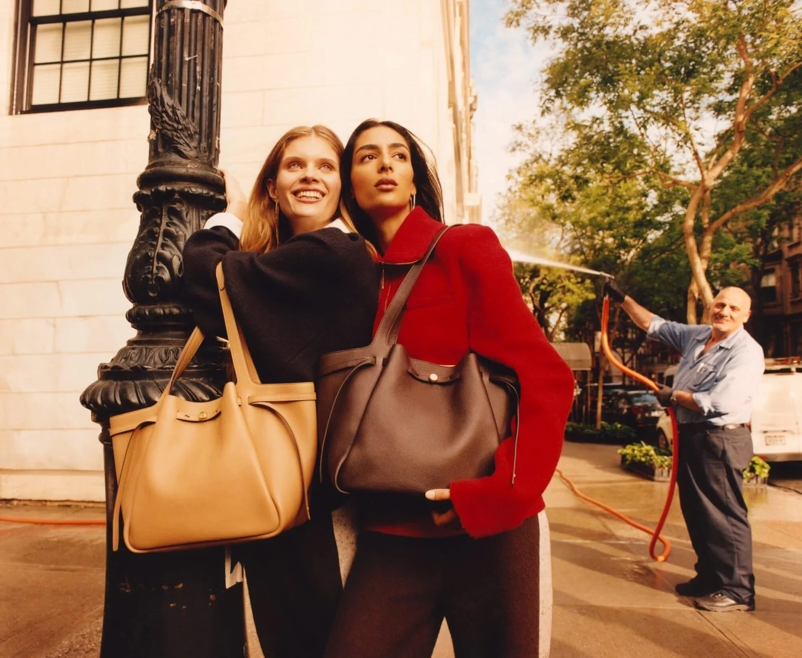 Tory-Burch-FW-2025-Campaign-by-Jamie-Hawkesworth-2.jpeg