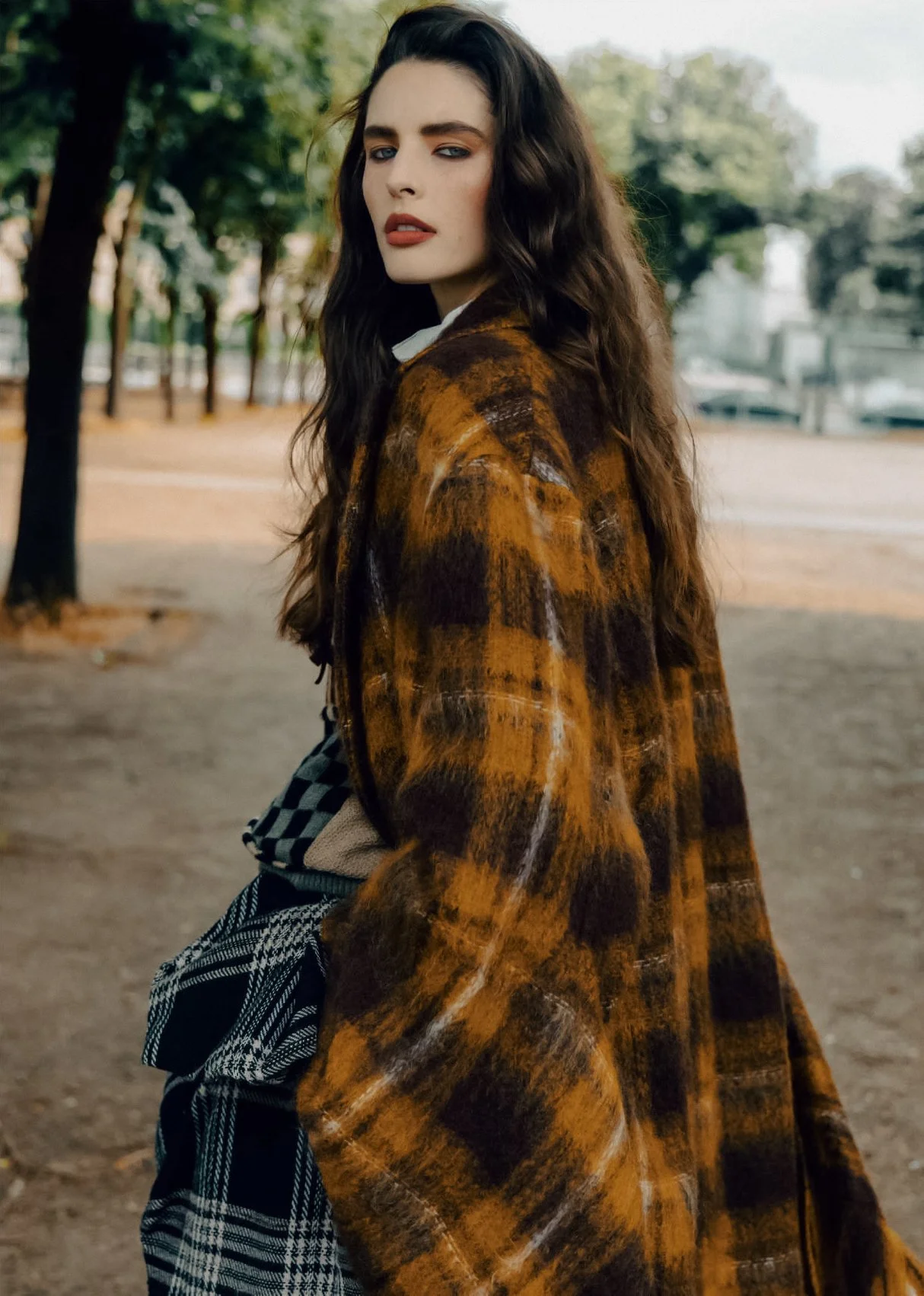 Libby-Taverner-by-Ines-Vinoodh-D-la-Repubblica-fw-2025-26-Volume-1-15.jpg