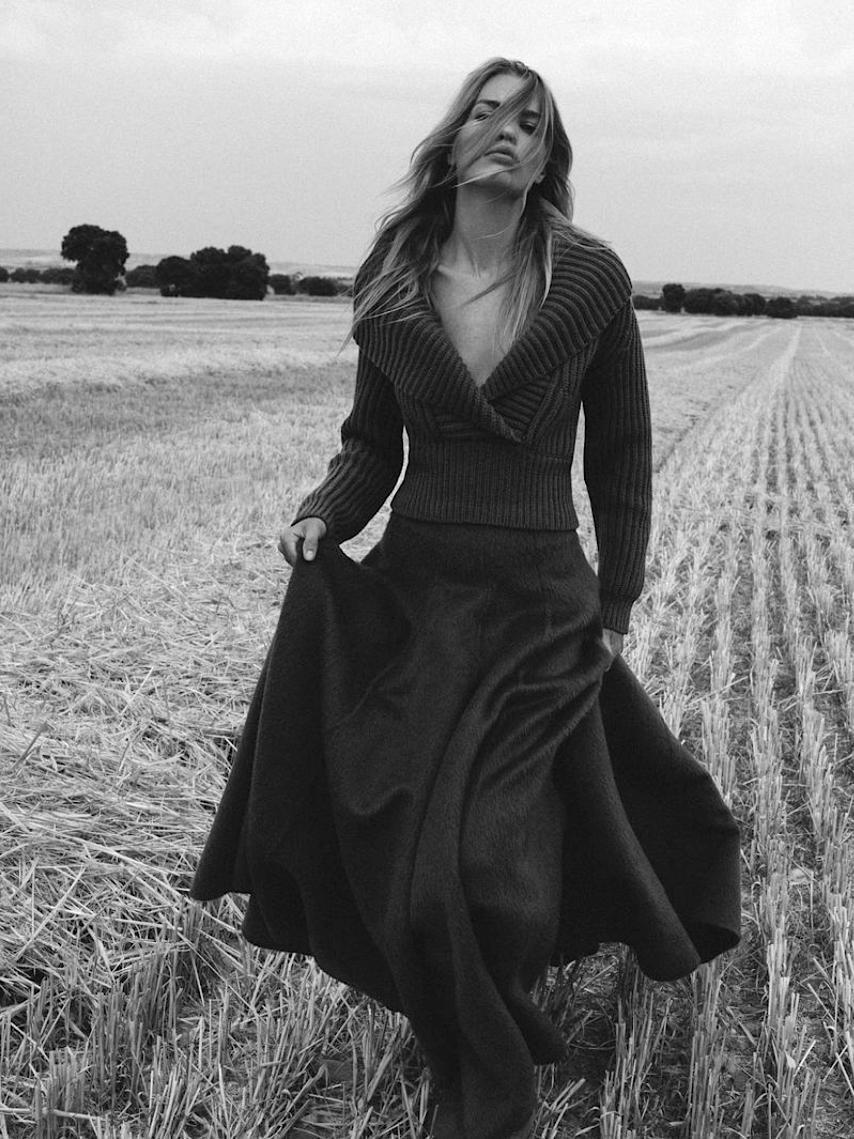 Daphne-Groeneveld-by-Juankr-ELLE-Spain-October-2025-7.png