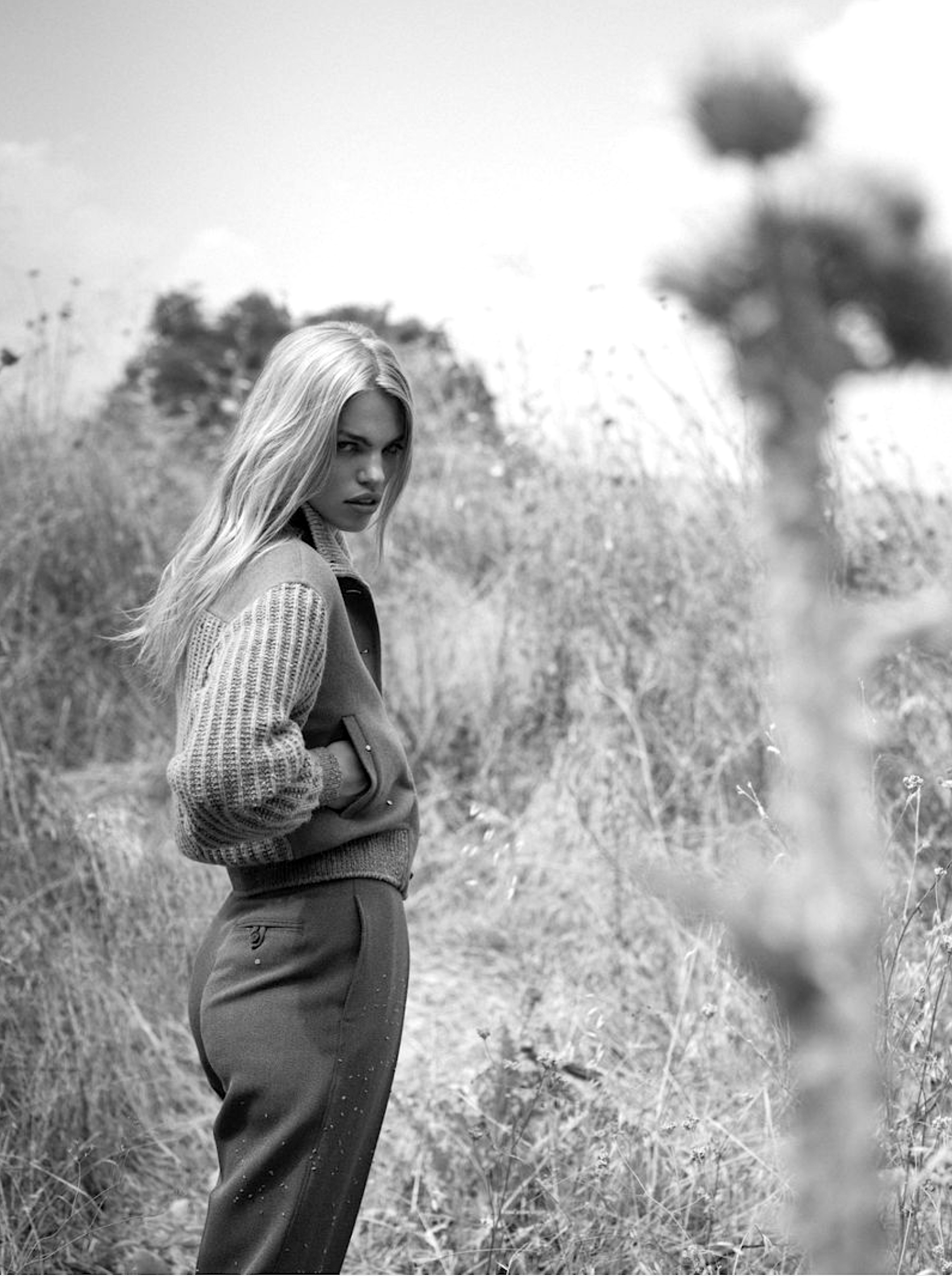 Daphne-Groeneveld-by-Juankr-ELLE-Spain-October-2025-10.png