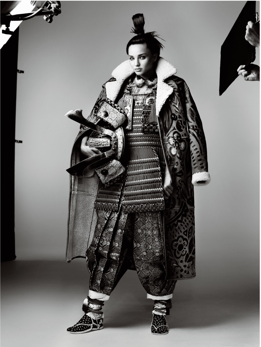 Miranda-Kerr-by-Mario-Testino-Vogue-Japan-November-2014-4.png