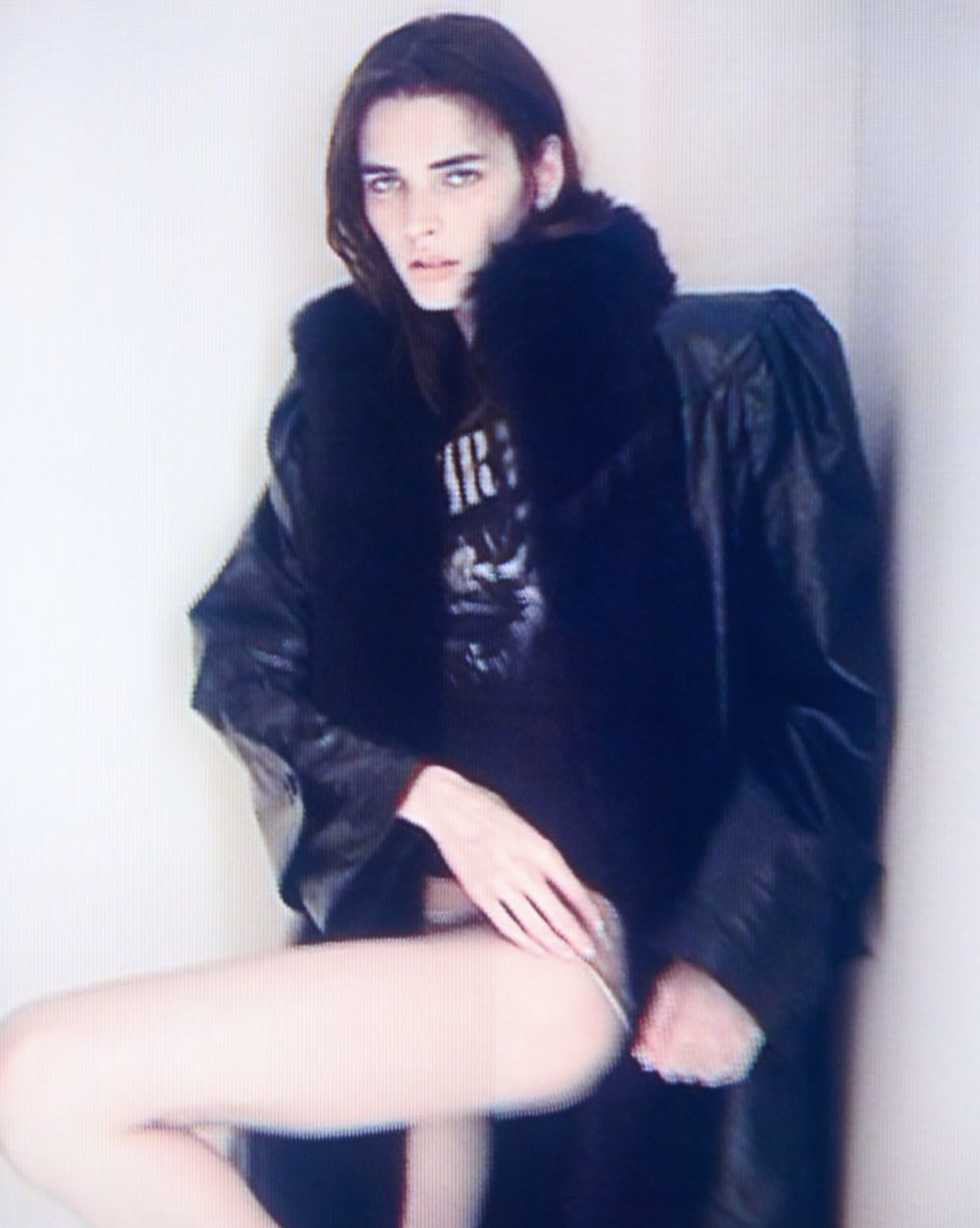 Libby-Taverner-by-Drew-Vickers-Harpers-Bazaar-France-October-2025-12.png