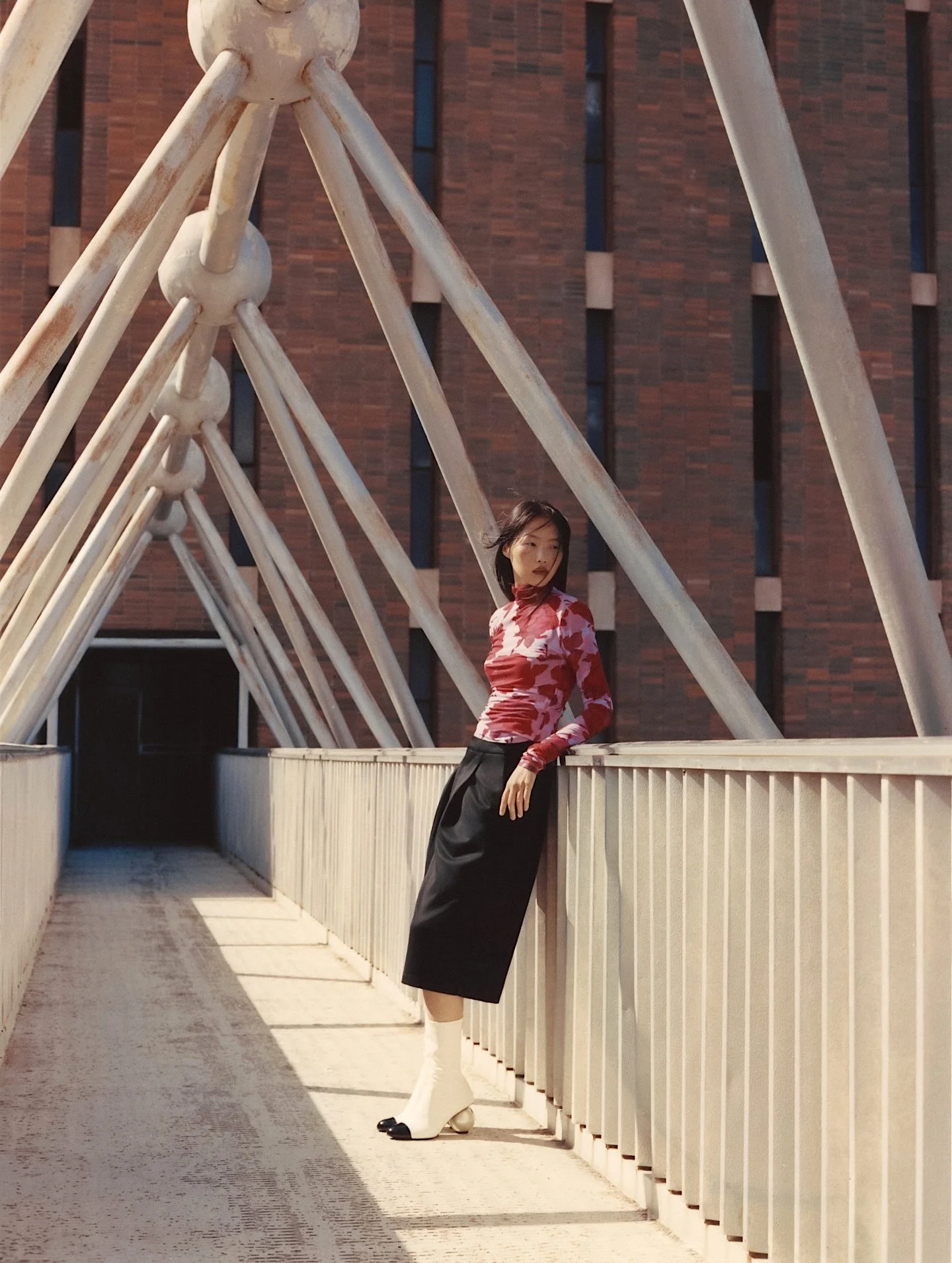 Peng-Chang-by-David-Gomez-Maestre-Vogue-Espana-September-2025-3.jpg