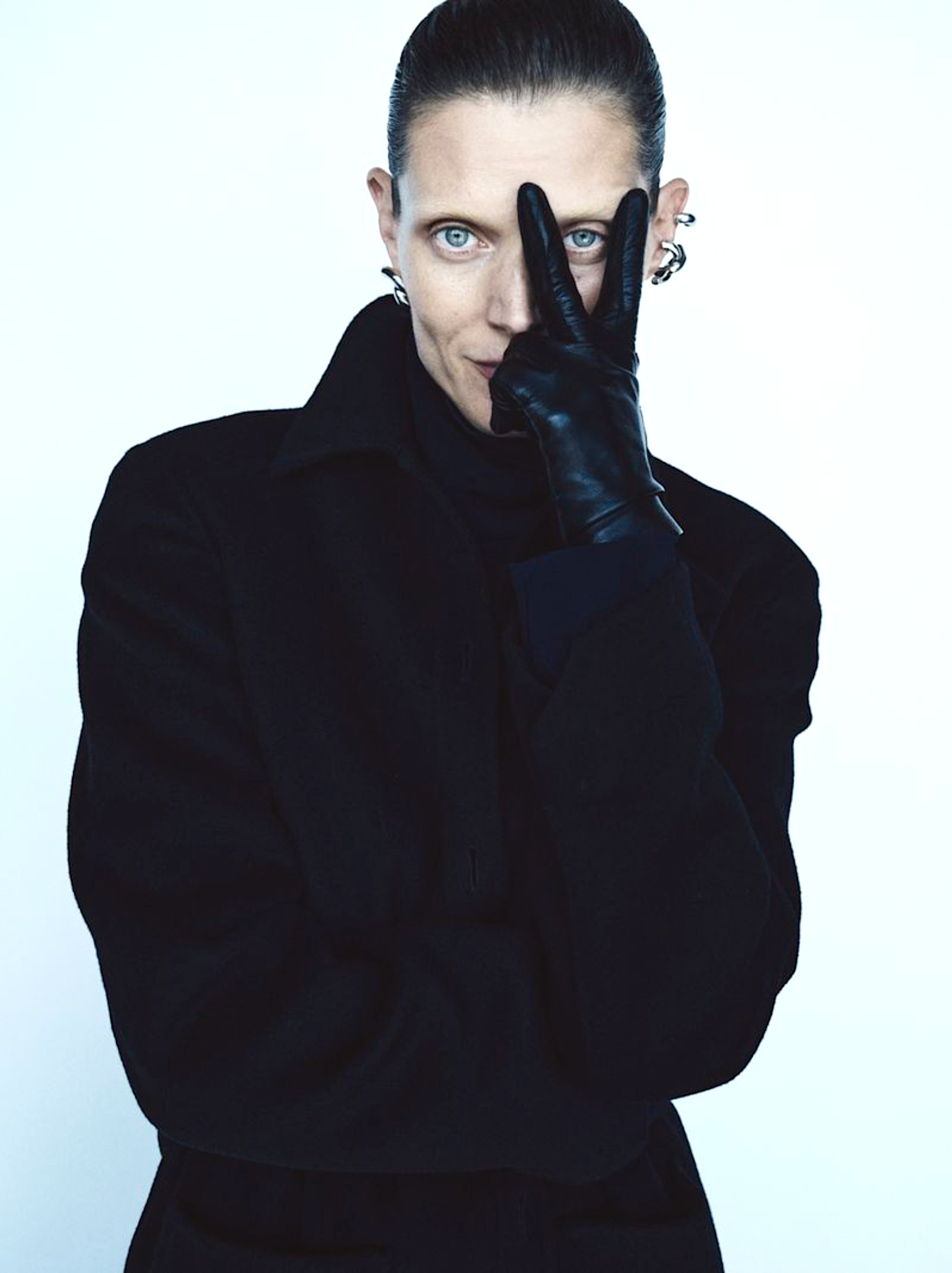Malgosia-Bela-by-Julia-Gorbachenko-Numero-France-October-2025-7.png