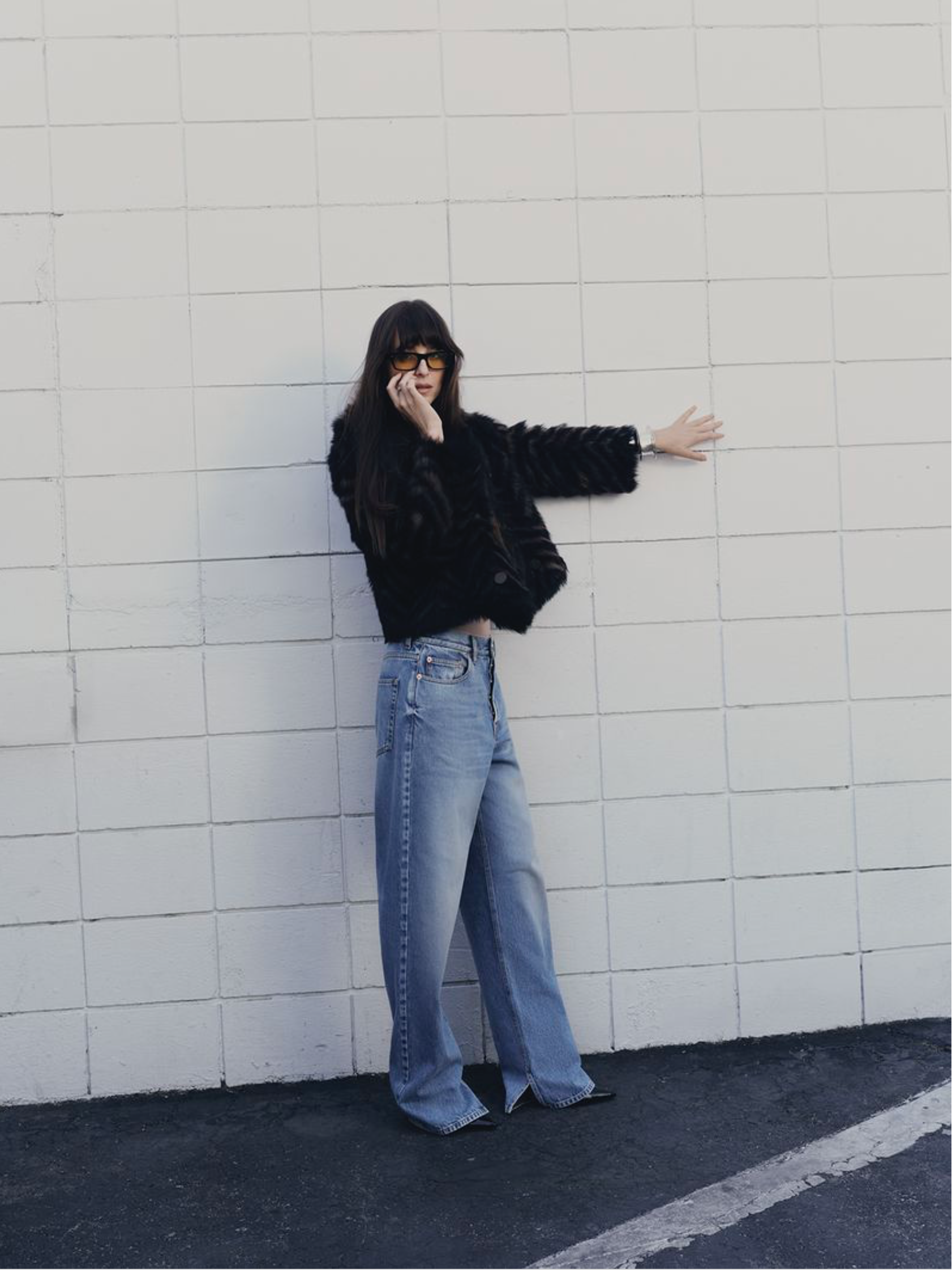 Dakota-Johnson-by-Su-Mustecaplioglu-Gucci-Editorial-8.png