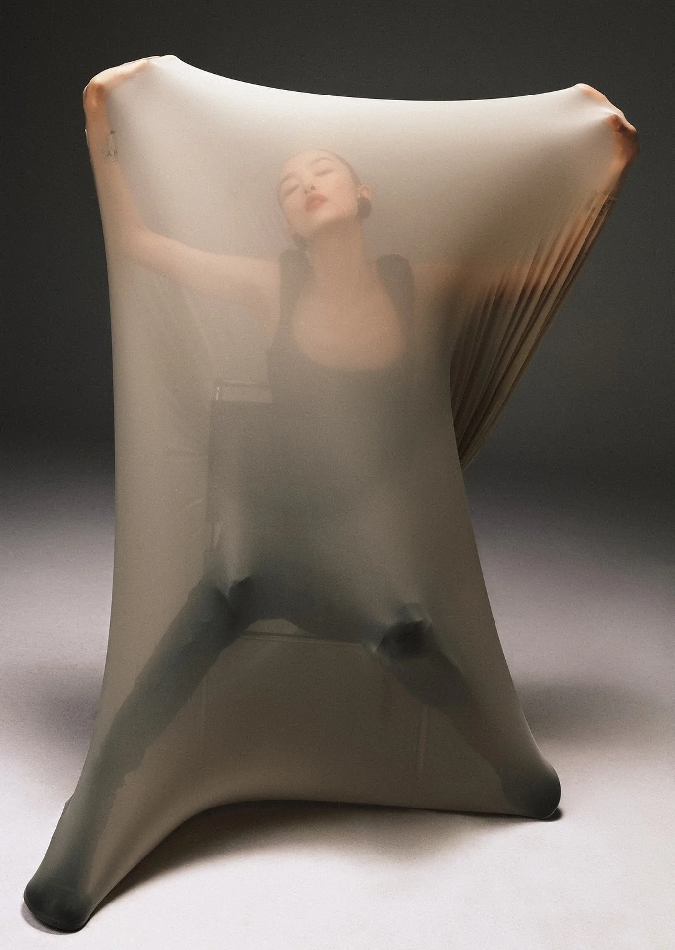 FeiFei-Sun-by-Zhong-Lin-System-Magazine-24-12.jpg