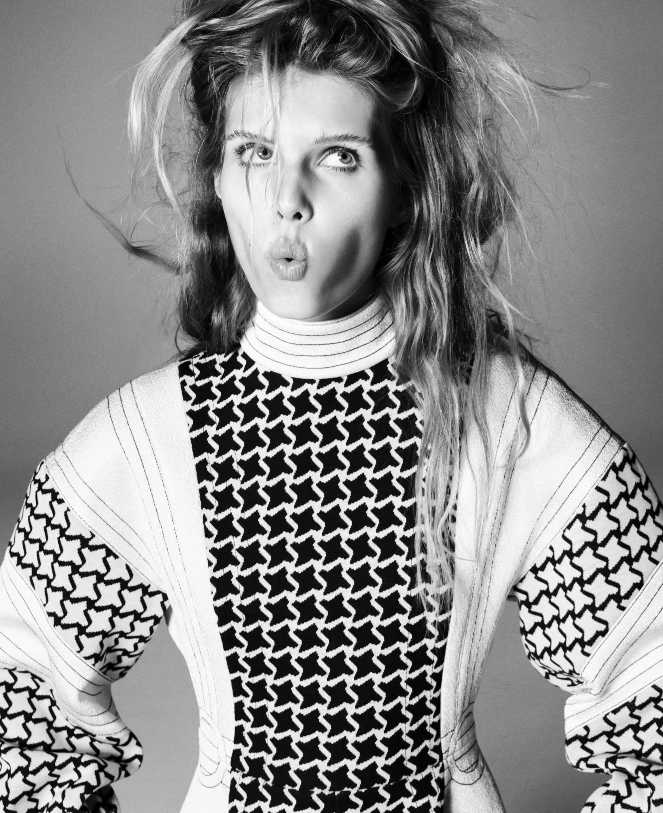 Ida-Heiner-by-Ethan-James-Green-Harpers-Bazaar-November-2025-3.jpg