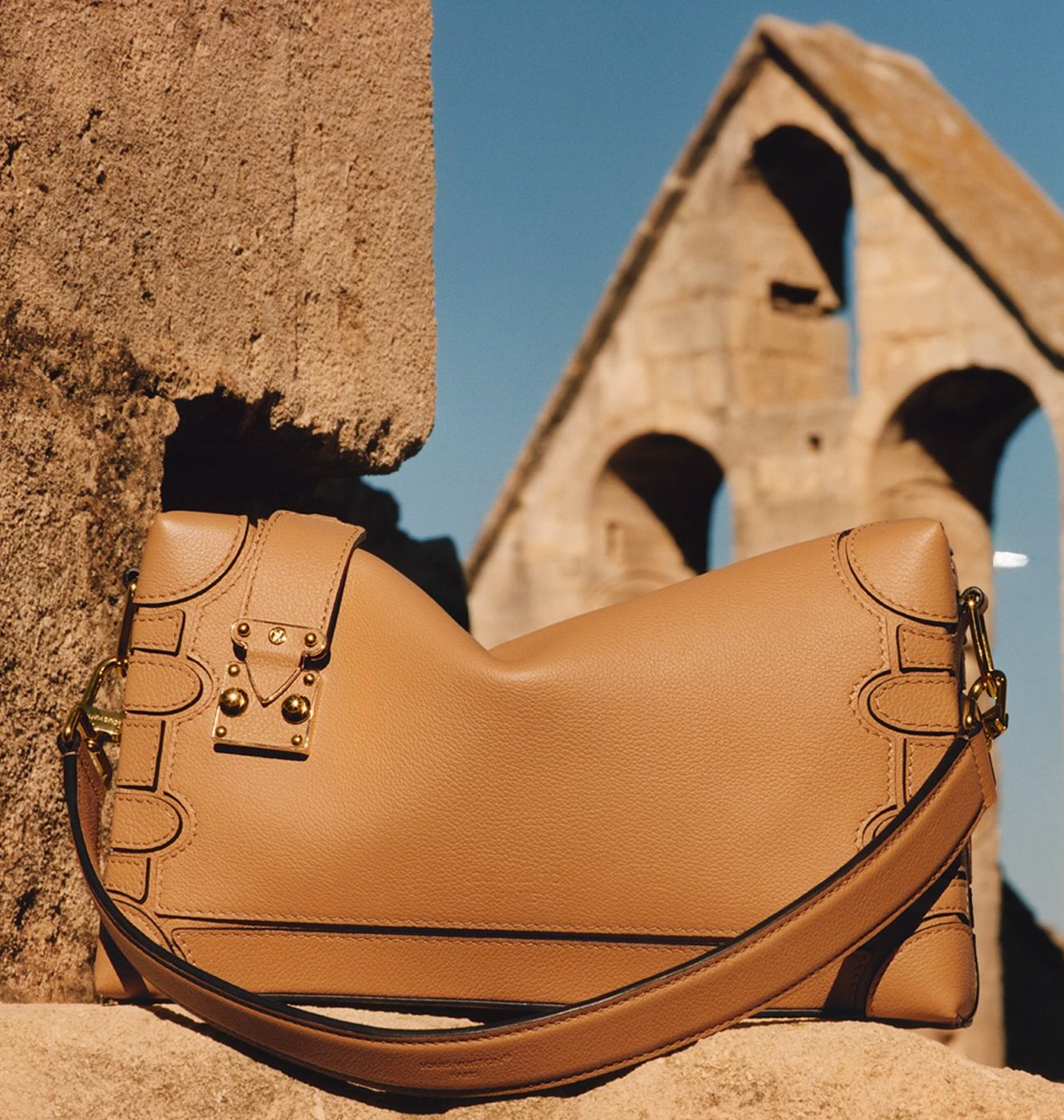 Louis-Vuitton-Cruise-2026-Campaign-by-Jamie-Hawkesworth-3.png