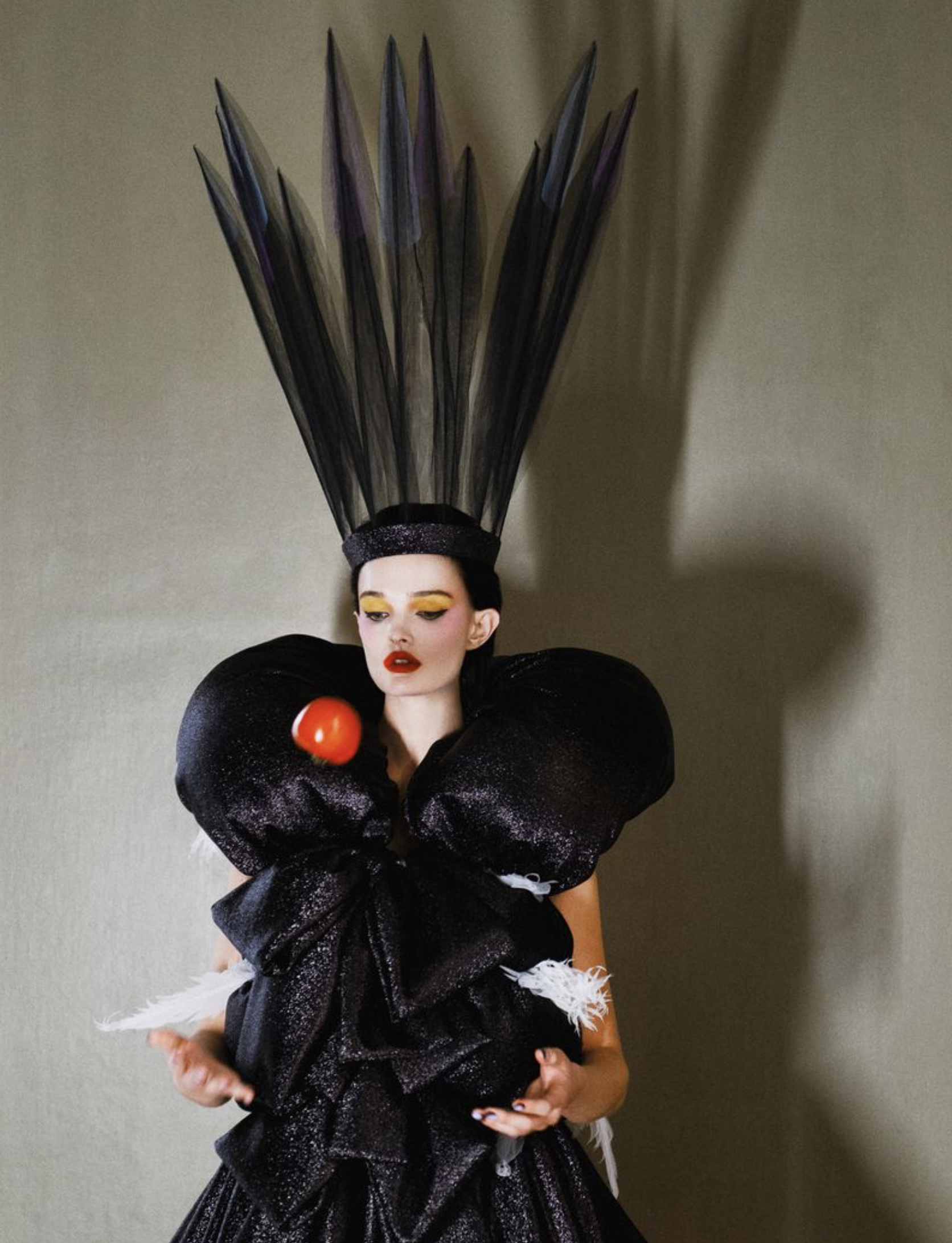 Lulu-Tenney-by-Zhong-Lin-for-W-Magazine-China-October-2025-4.png