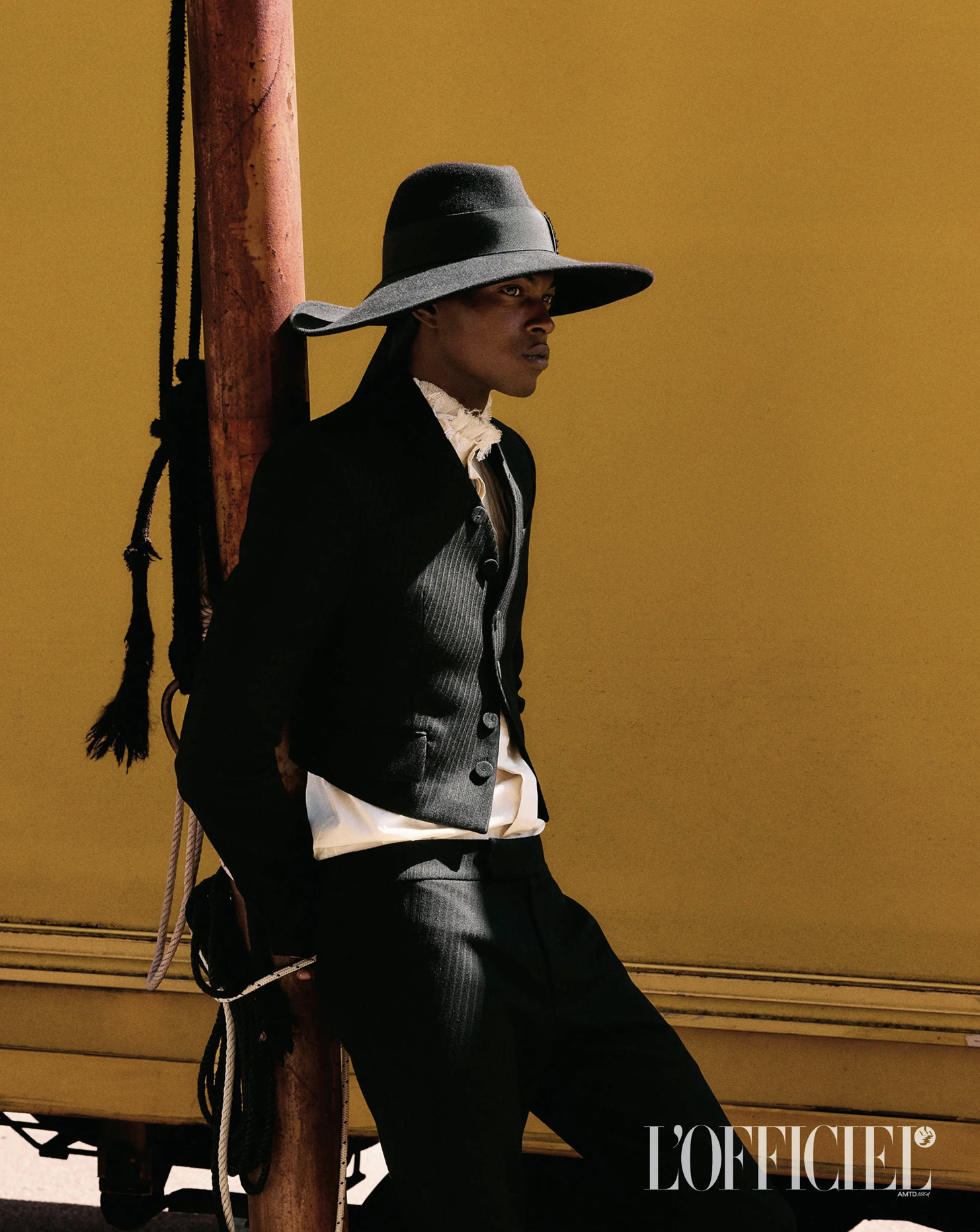 Fabio-Tavares-by-Carlos-Teixeira-L'Officiel-Hommes-Italia-October-2025-10.png