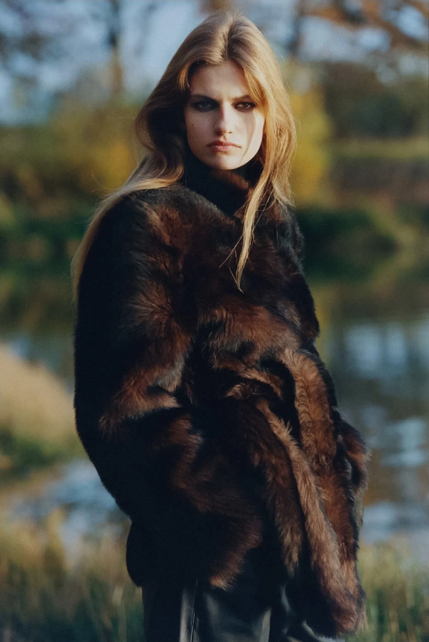 Harpers-Bazaar-France-December-2025-by-Krisztian-Eder-2.jpg