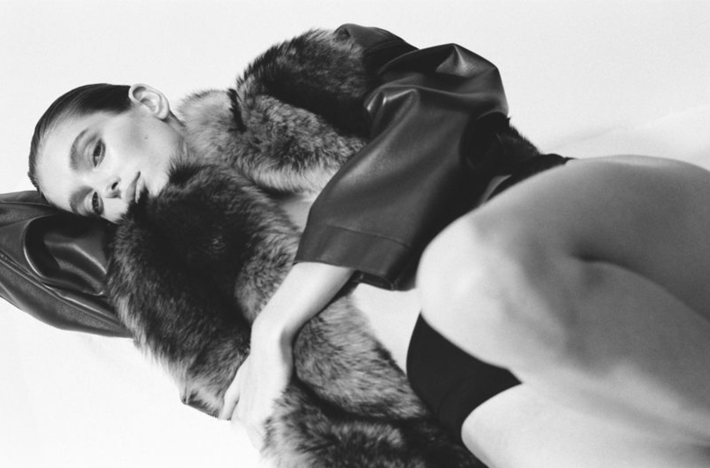 Stella-Hanan-by-Marie-Deteneuille-Harpers-Bazaar-France-December-2025-1.png