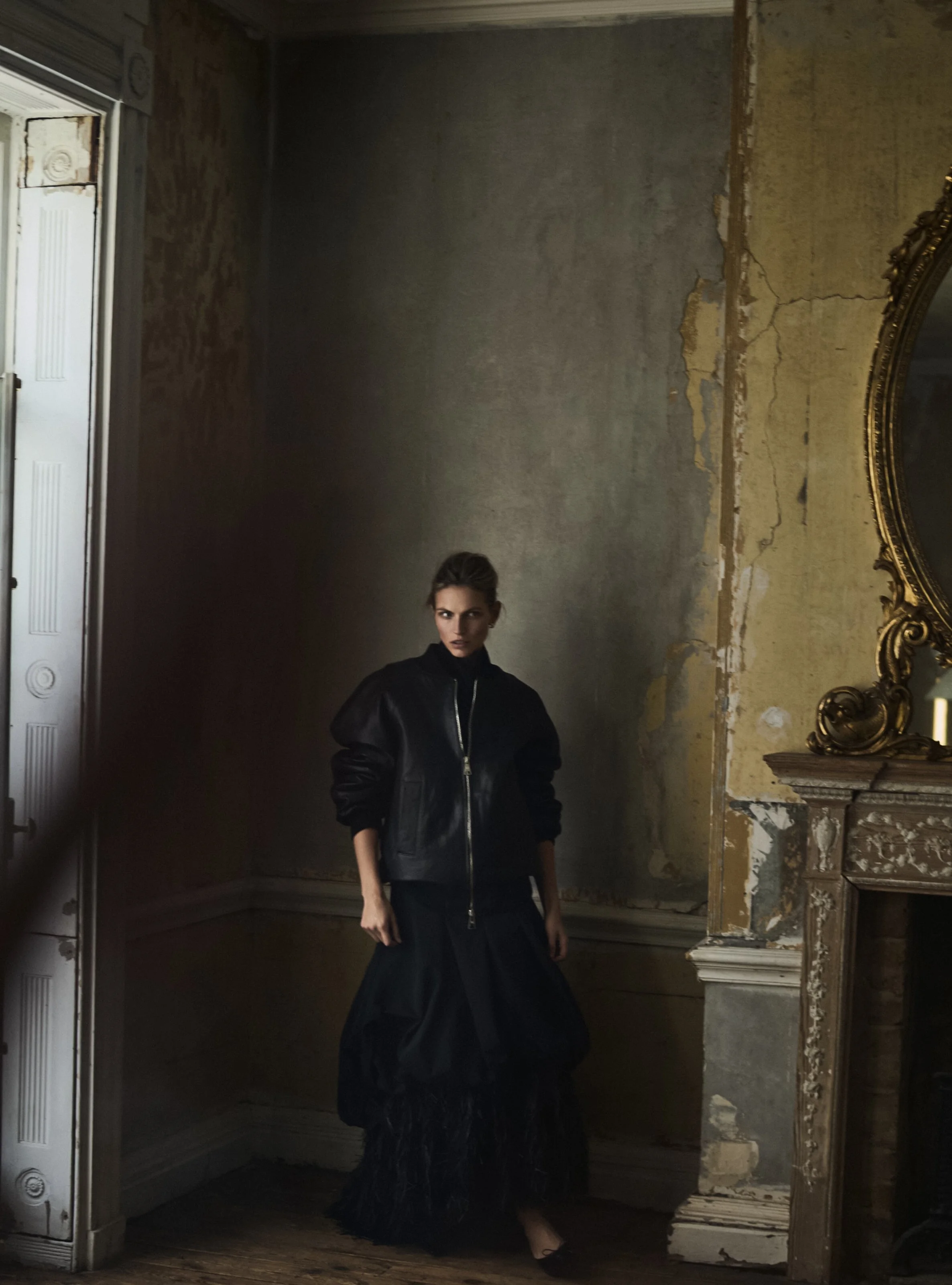 Karlina-Caune-by-Boo-George-Harpers-Bazaar-UK-December-2025-January-2026-6.jpg
