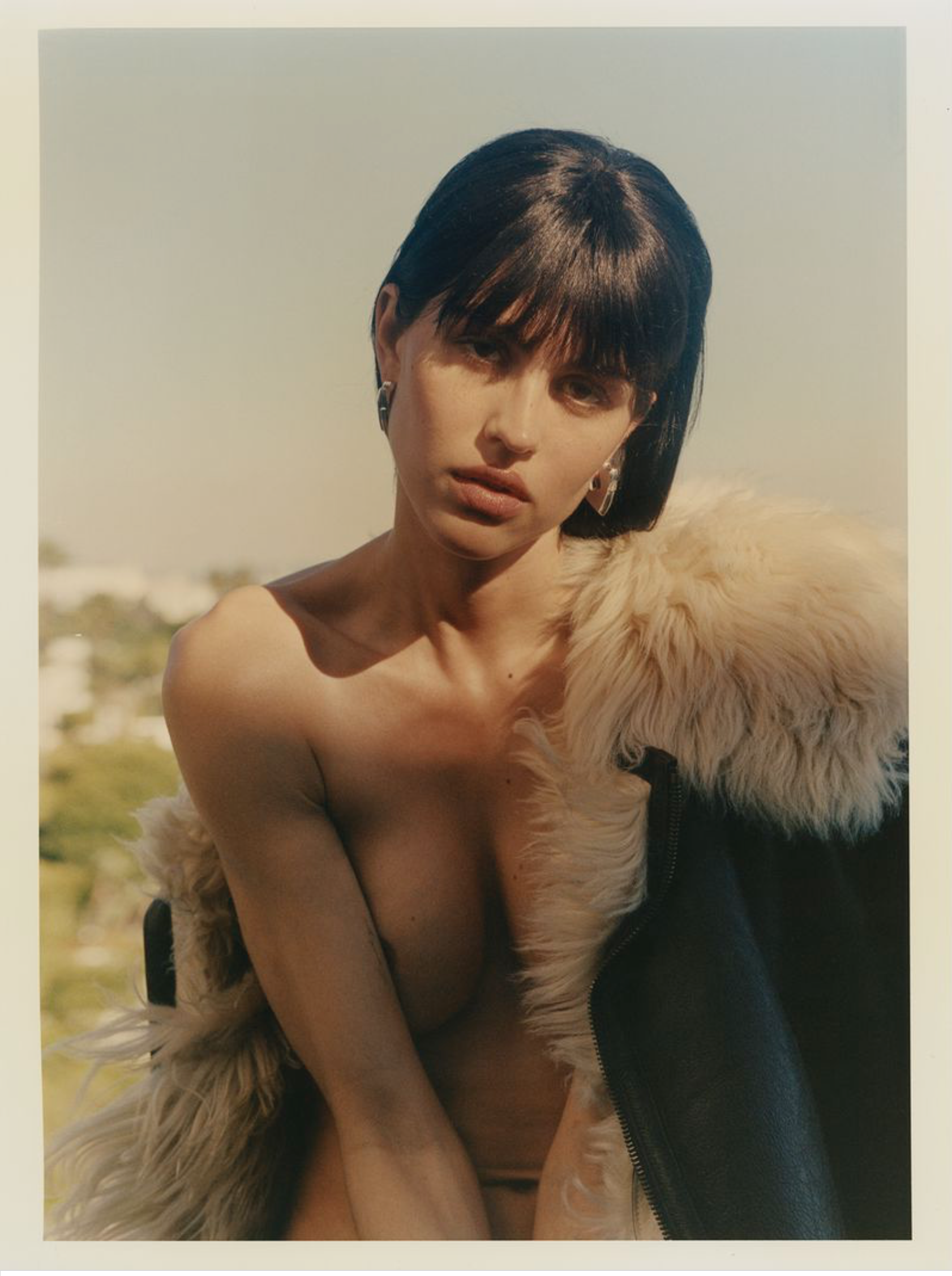Amelia-Gray-in-Burberry-by-Quentin-De-Briey-Travel-Almanac-10.png
