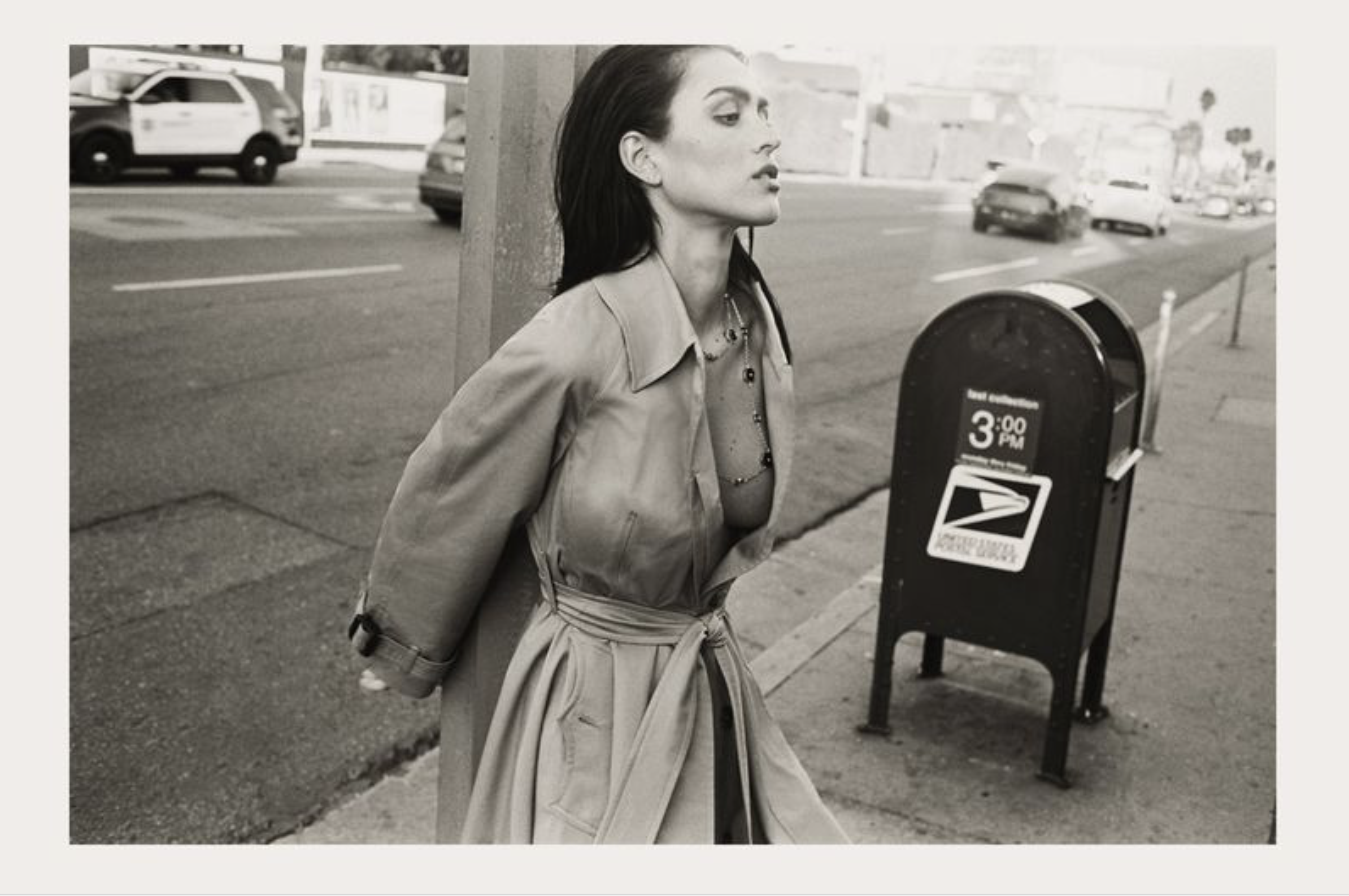 Amelia-Gray-in-Burberry-by-Quentin-De-Briey-Travel-Almanac-11.png