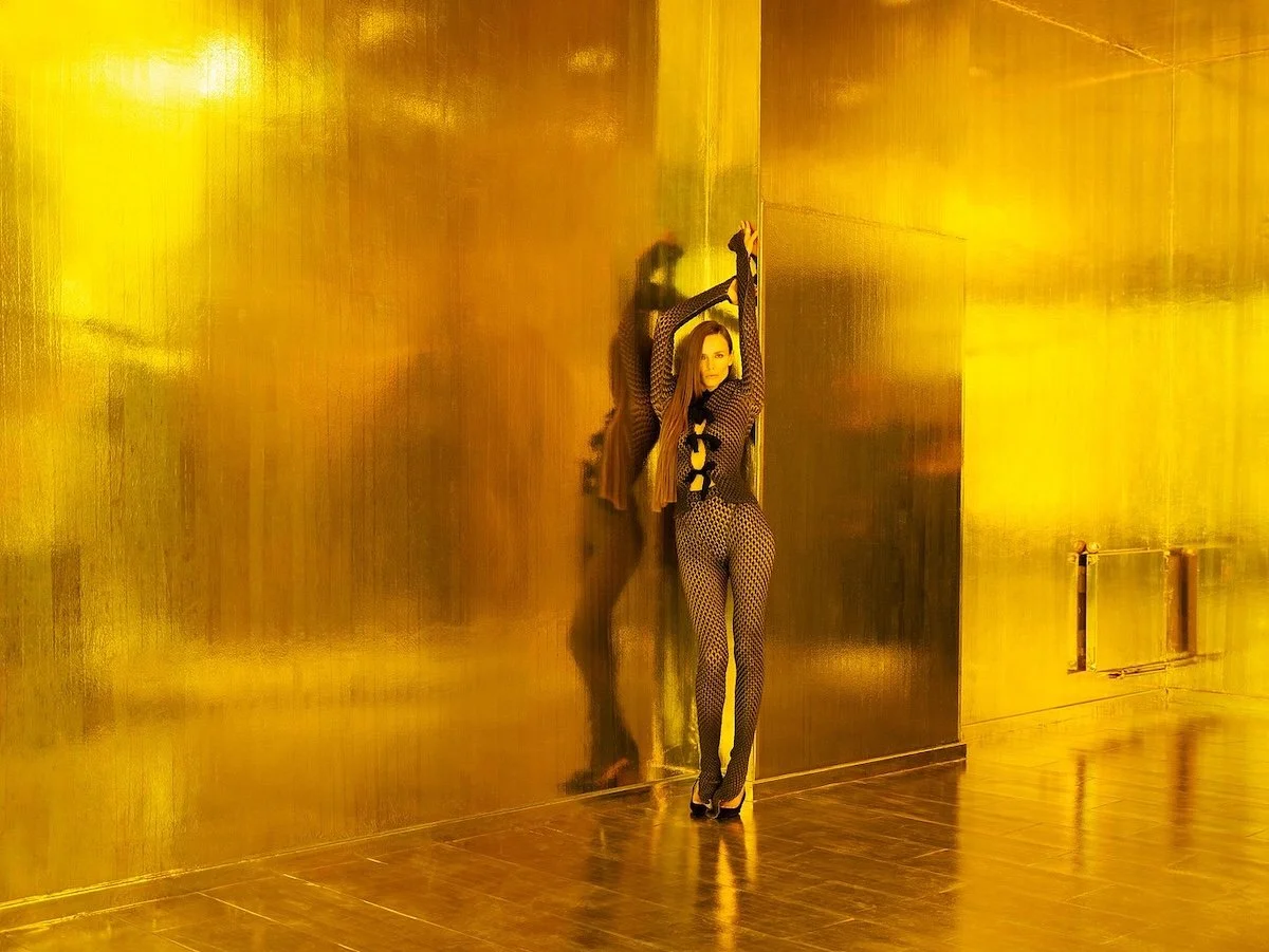 Natasha-Poly-in-032C Fall-Winter-2025-by-Hendrik-Schneider-17.jpeg