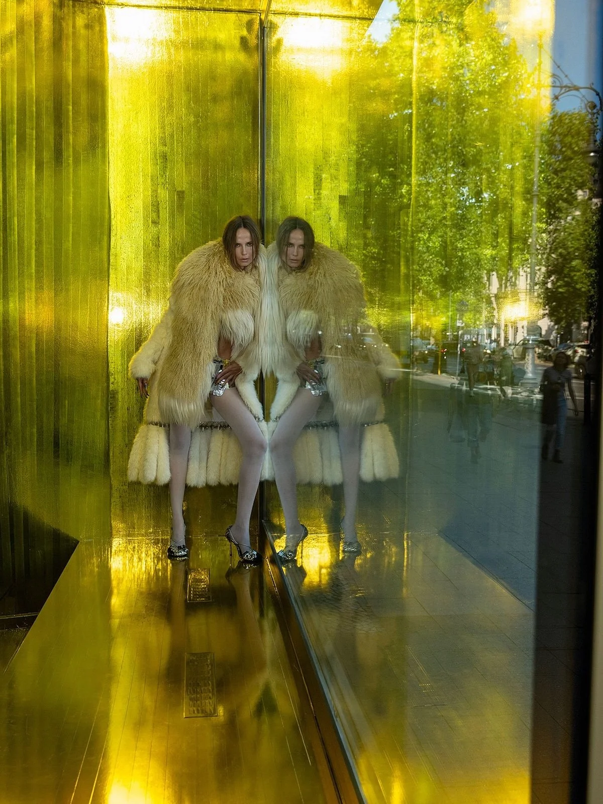 Natasha-Poly-in-032C Fall-Winter-2025-by-Hendrik-Schneider-6.jpeg