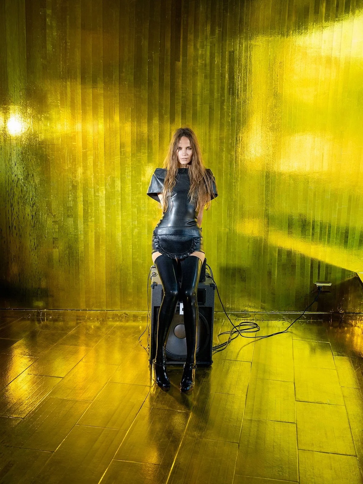 Natasha-Poly-in-032C Fall-Winter-2025-by-Hendrik-Schneider-11.jpeg