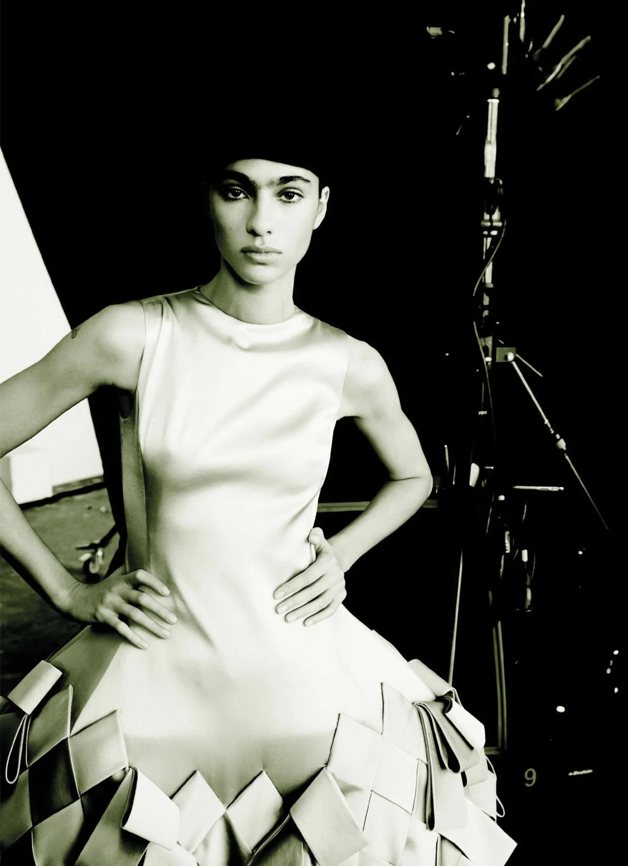 Loli-Bahia-by-Anthony-Seklaoui-Dazed-Magazine-:winter-2025-9.jpg