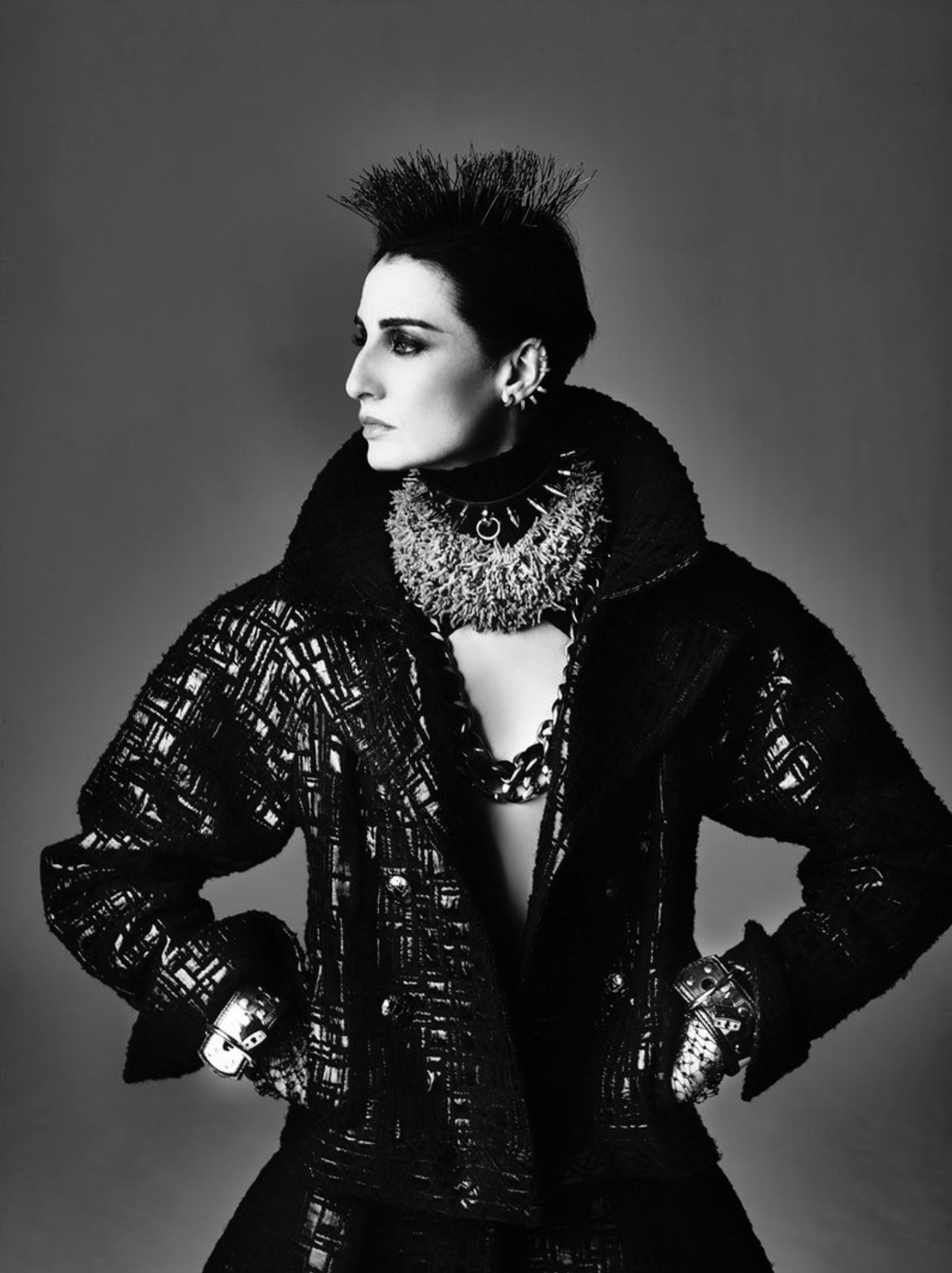 Erin-O-Connor-by-Simon-Procter-Stiletto-September-2013-8.png