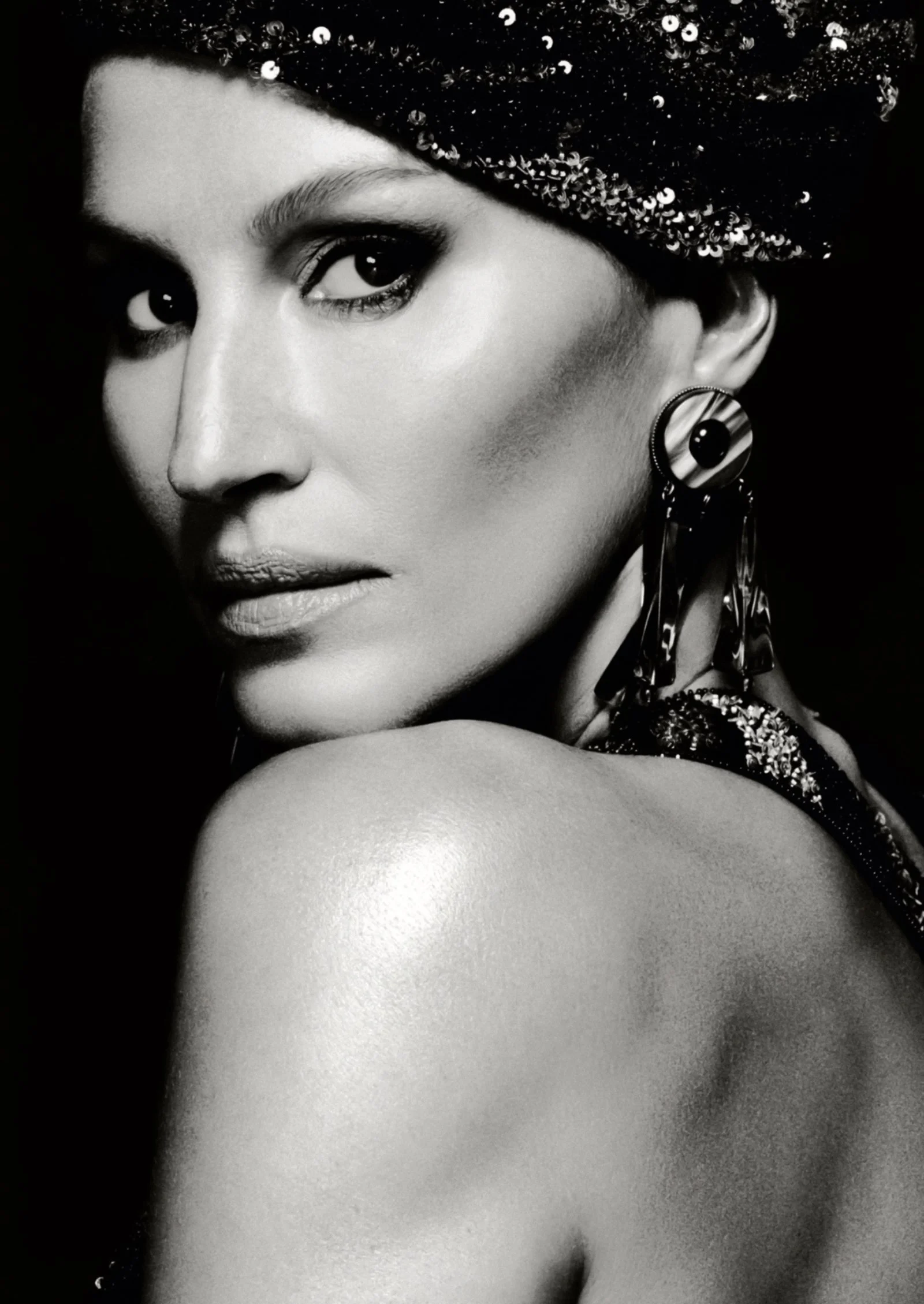 Gisele-Bundchen-Vogue-Brazil-December-2025-Lufre-16.jpg
