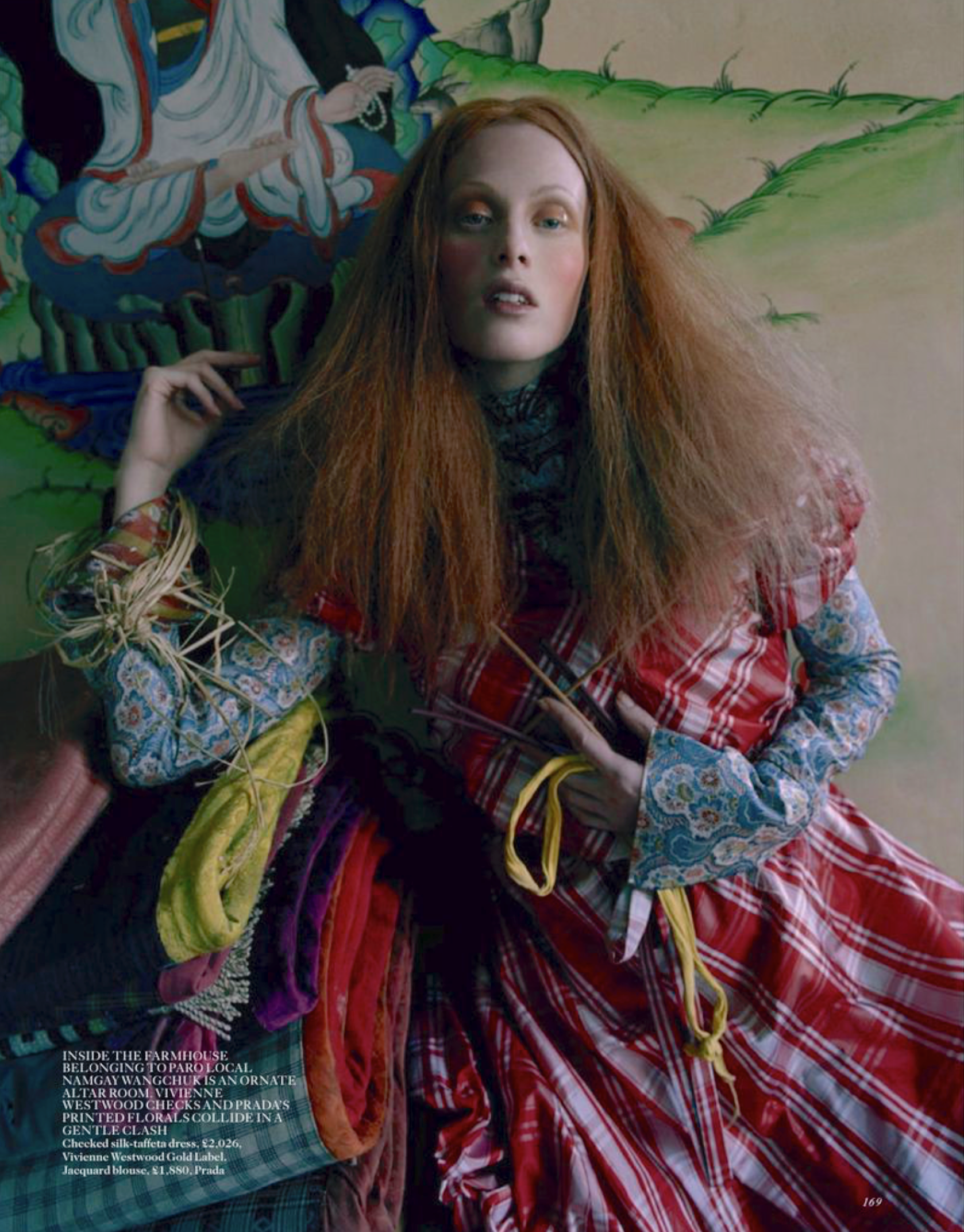 Karen-Elson-by-Tim-Walker-Vogue-UK-May-2015-21.png